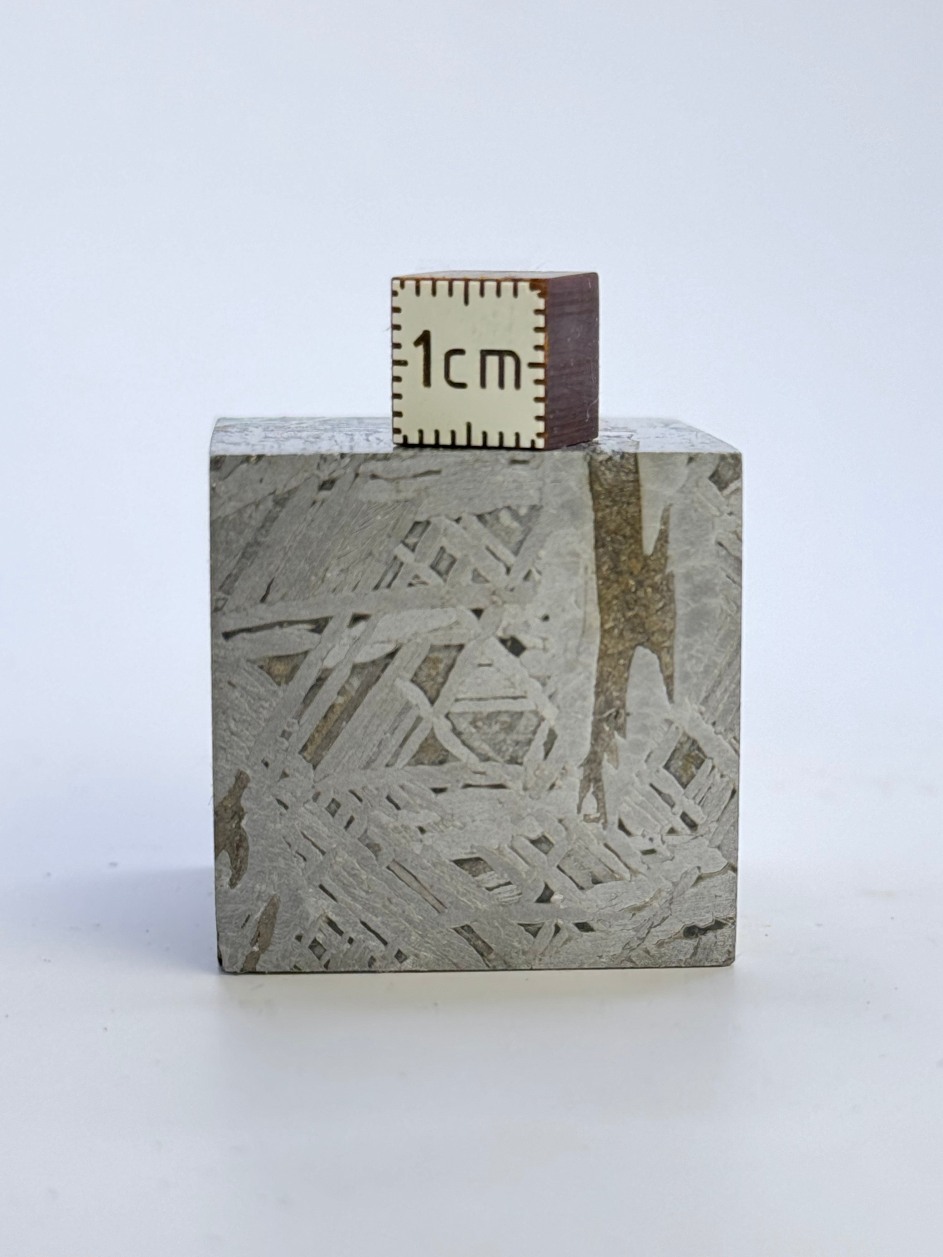 Aletai meteorite Cube, Gobi Desert, China. 190 grams.