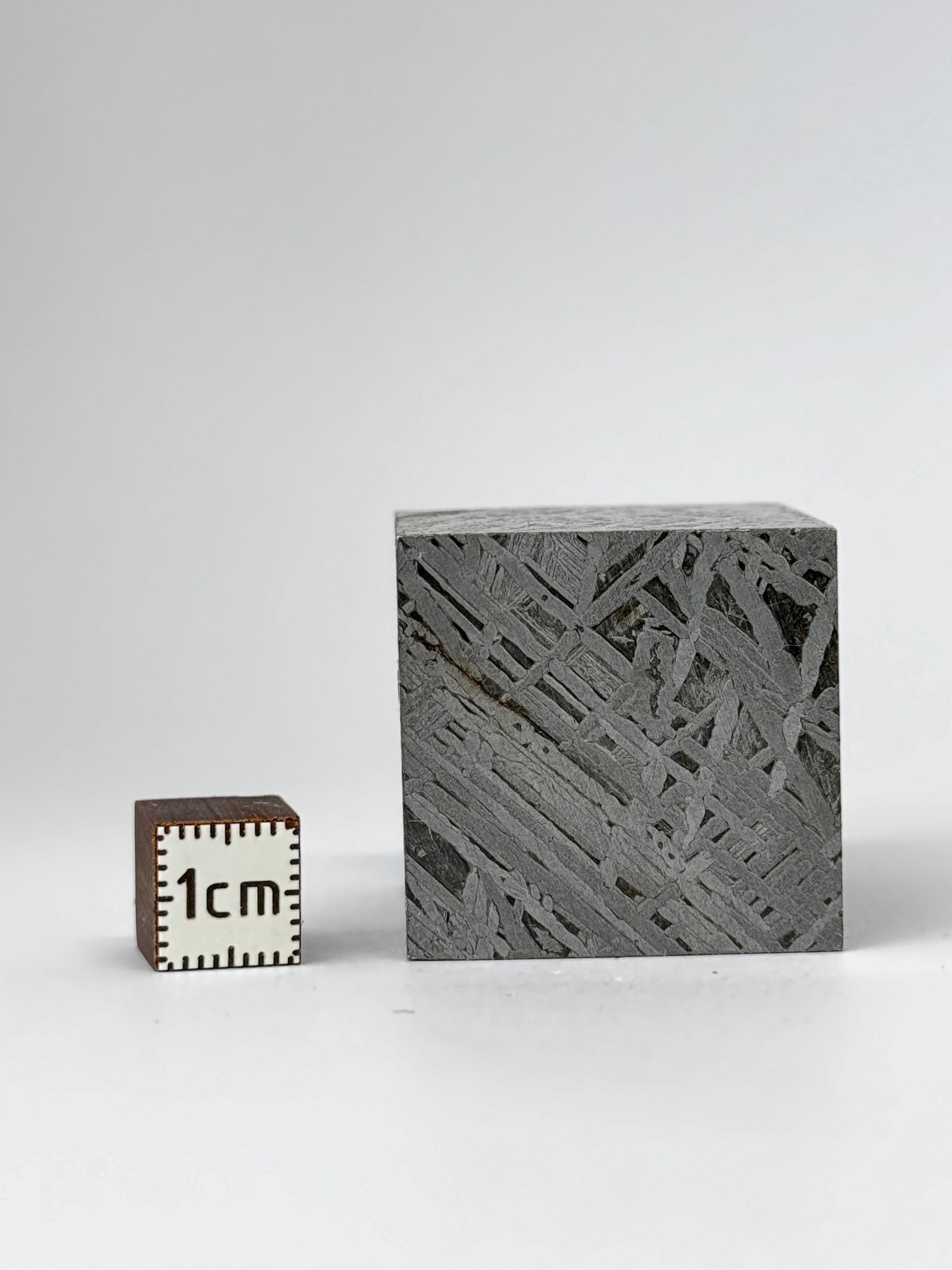 Aletai, Gobi Desert, China. 187,90 grams Cube.