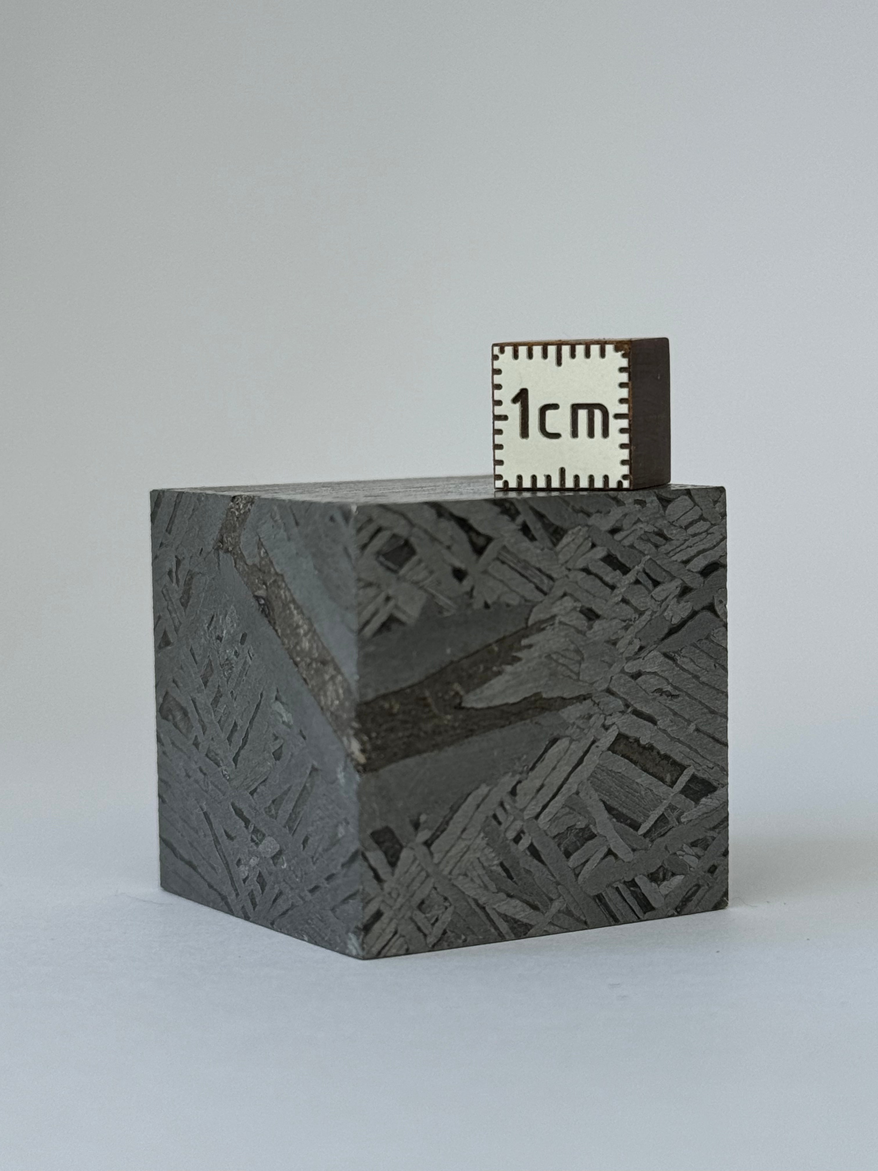 Aletai Meteorite Cube, Gobi Desert, China. 188,67 grams