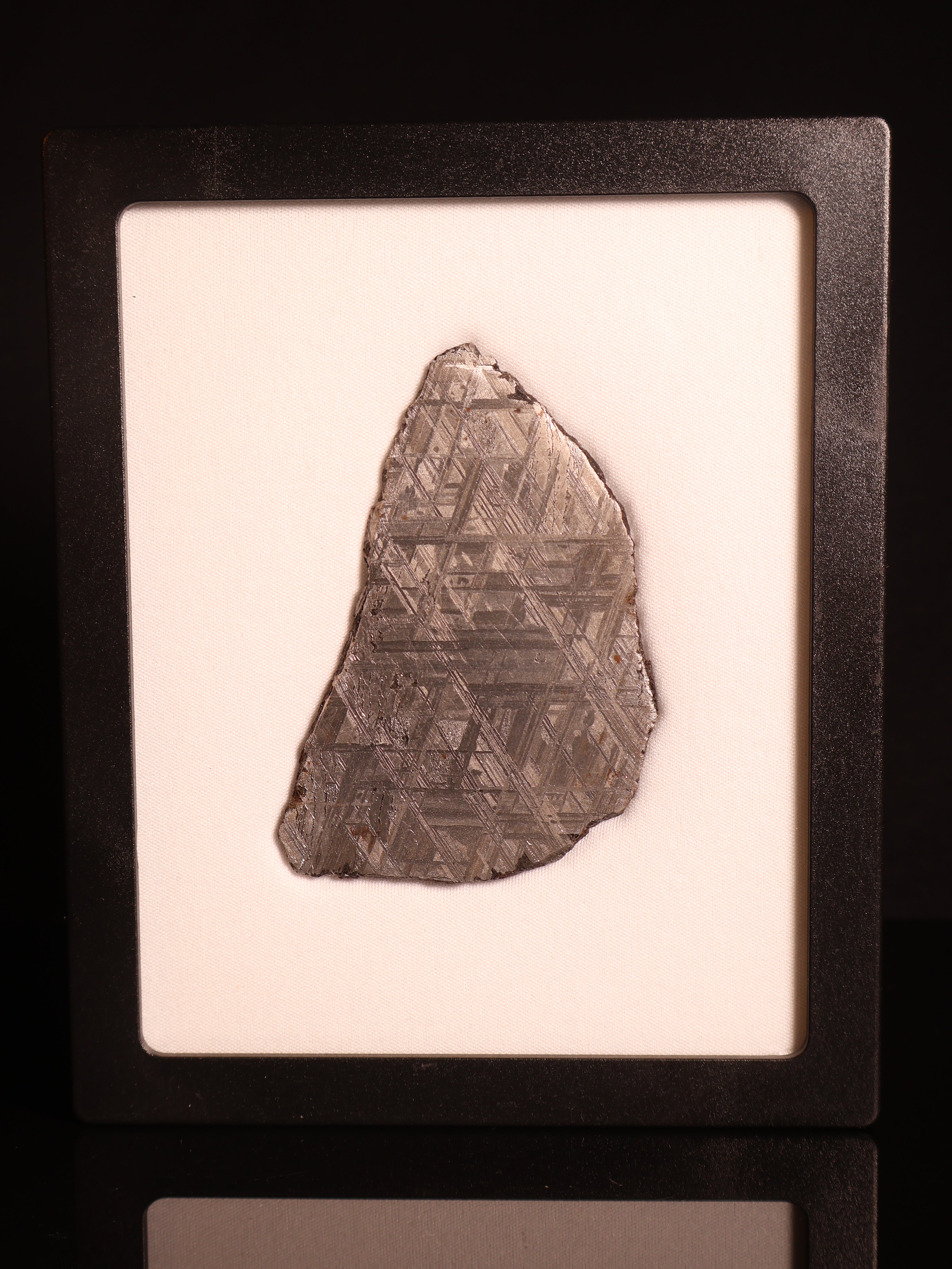 Muonionalusta Meteorite, Sweden. 68,31 grams slice.