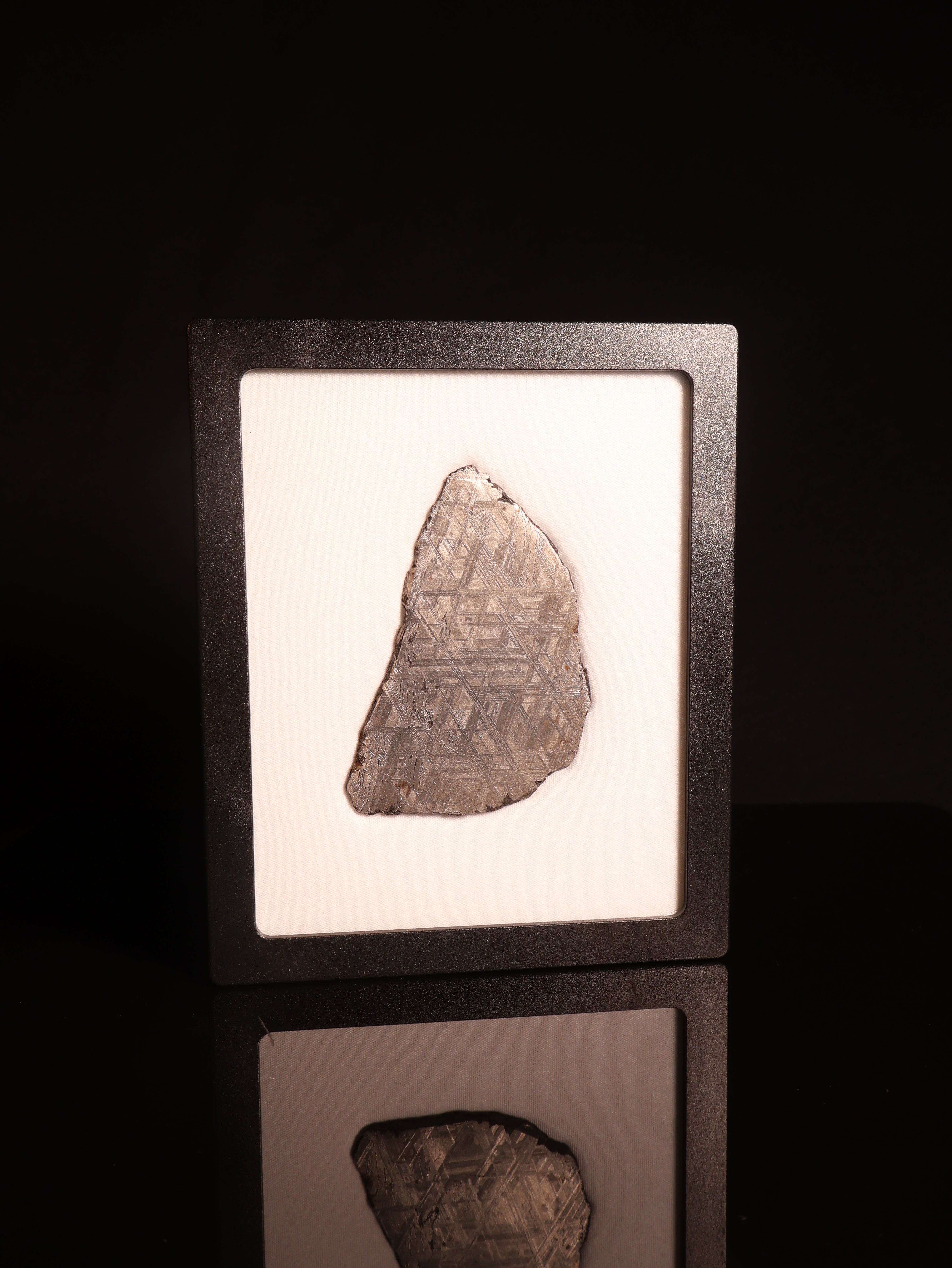 Muonionalusta Meteorite, Sweden. 68,31 grams slice.