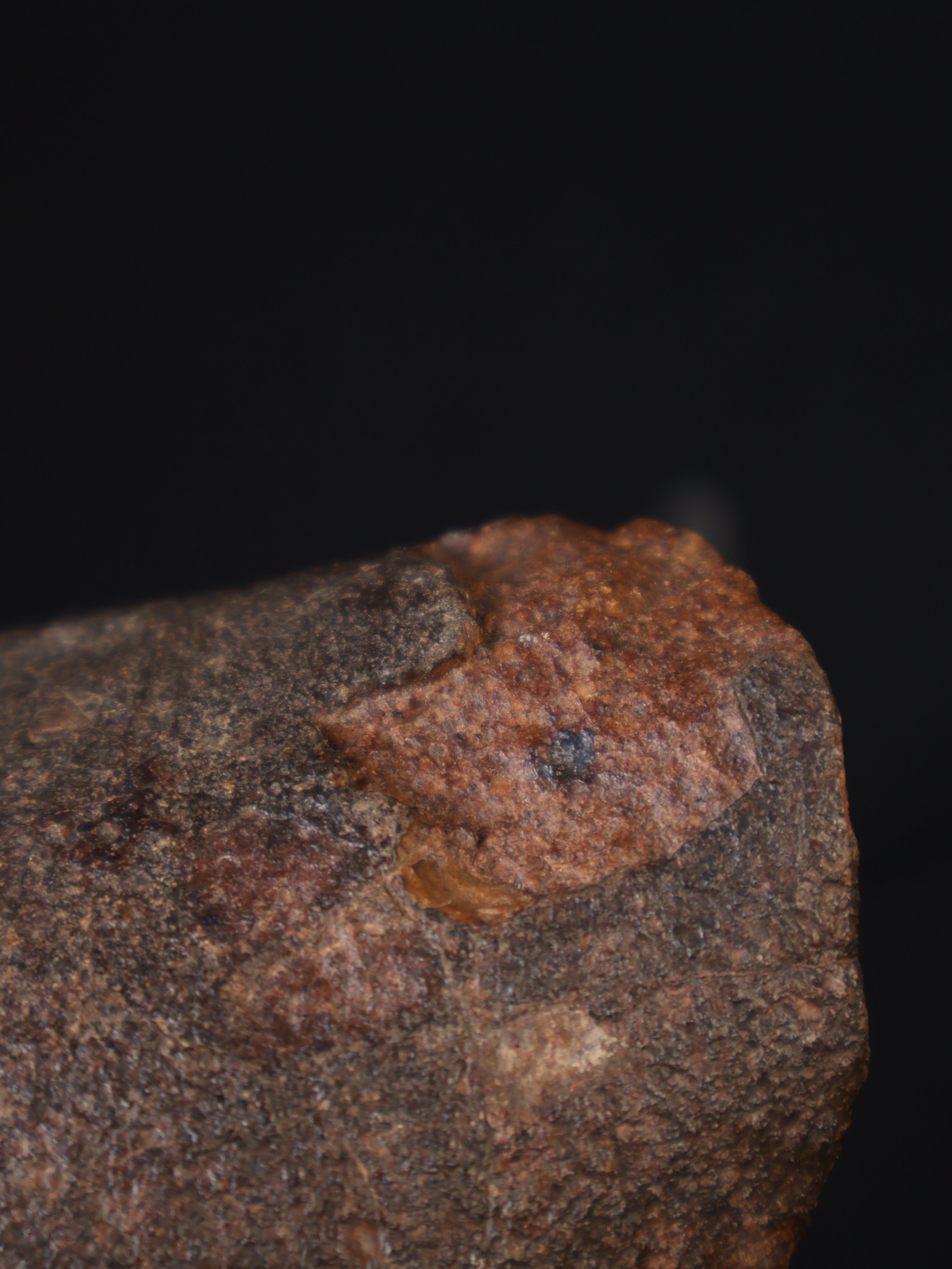 CHONDRITE METEORITE, NORTH WEST AFRICA. 421 GRAMS.
