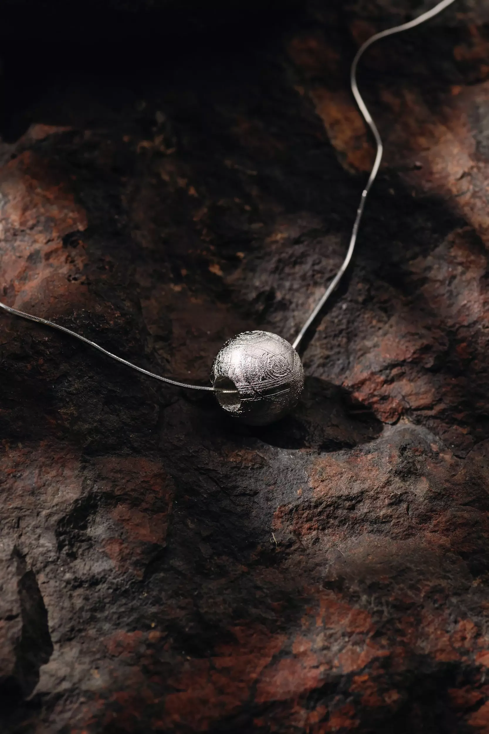 Muonionalusta Meteorite pendant "White giant"