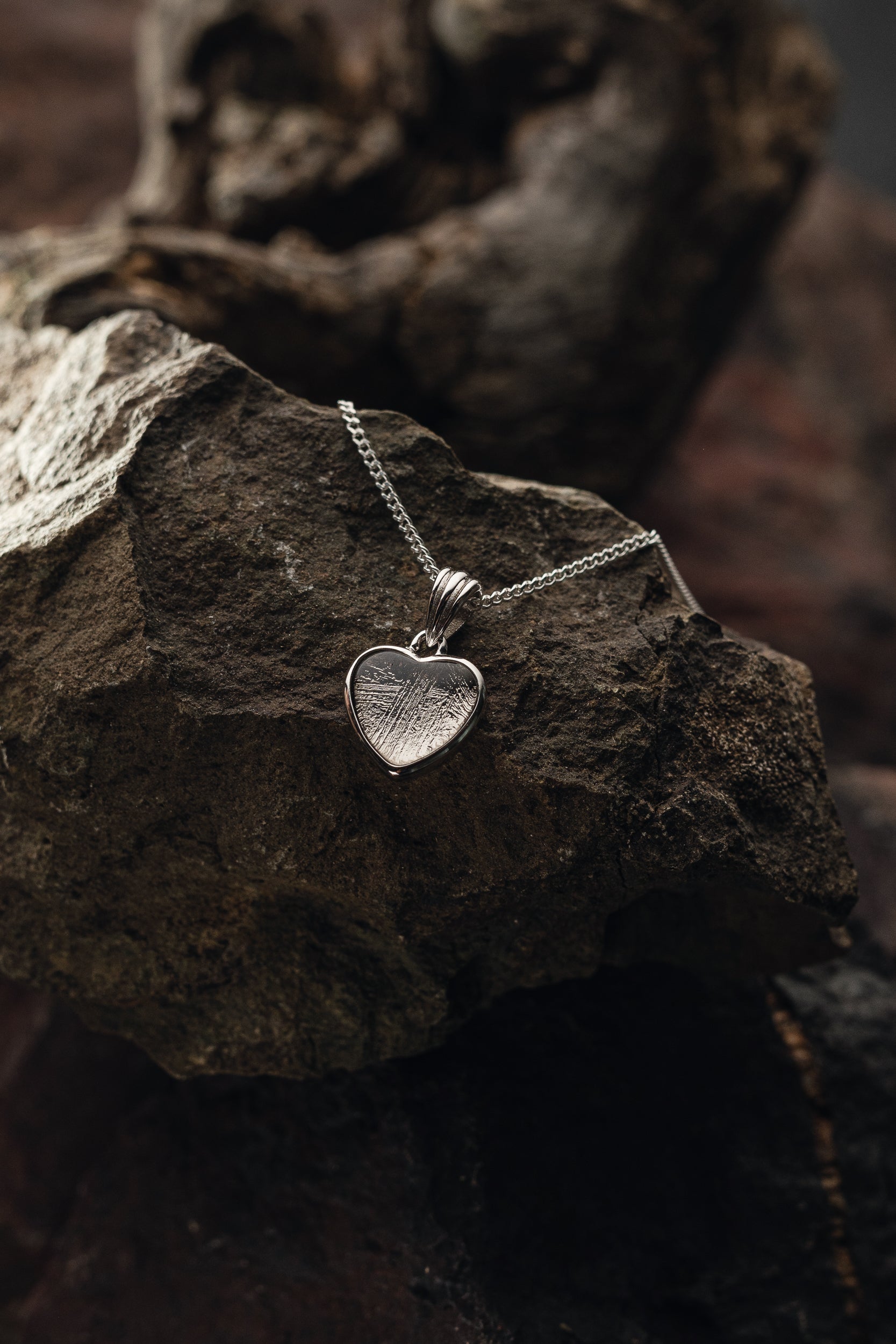 Muonionalusta Meteorite Heart pendant