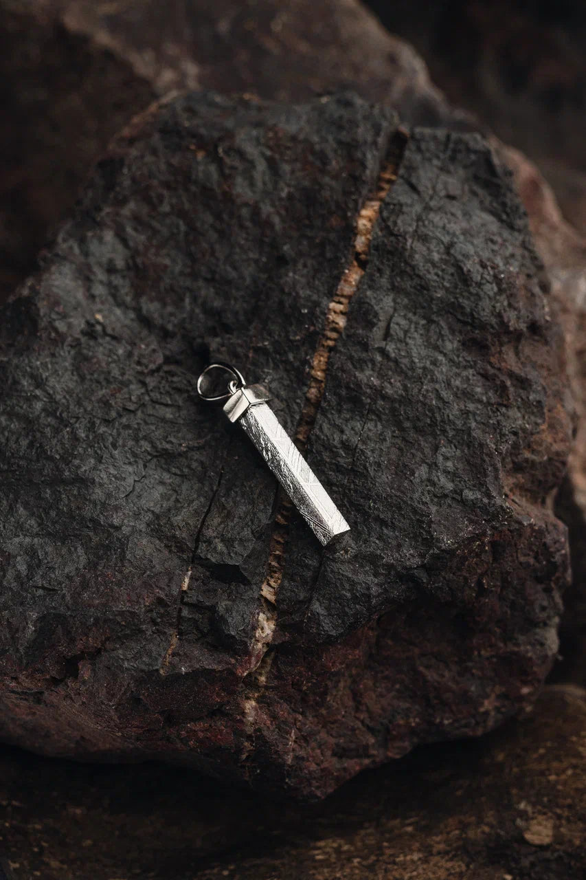 Muonionalusta Stick pendant