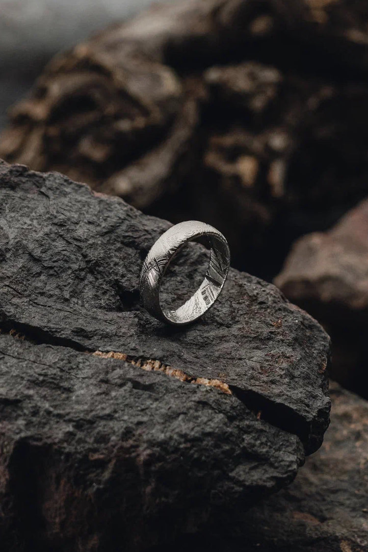 Solid meteorite ring online