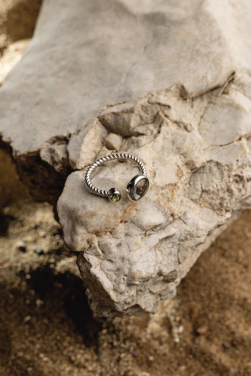 Sericho Meteorite & Moldavite round ring