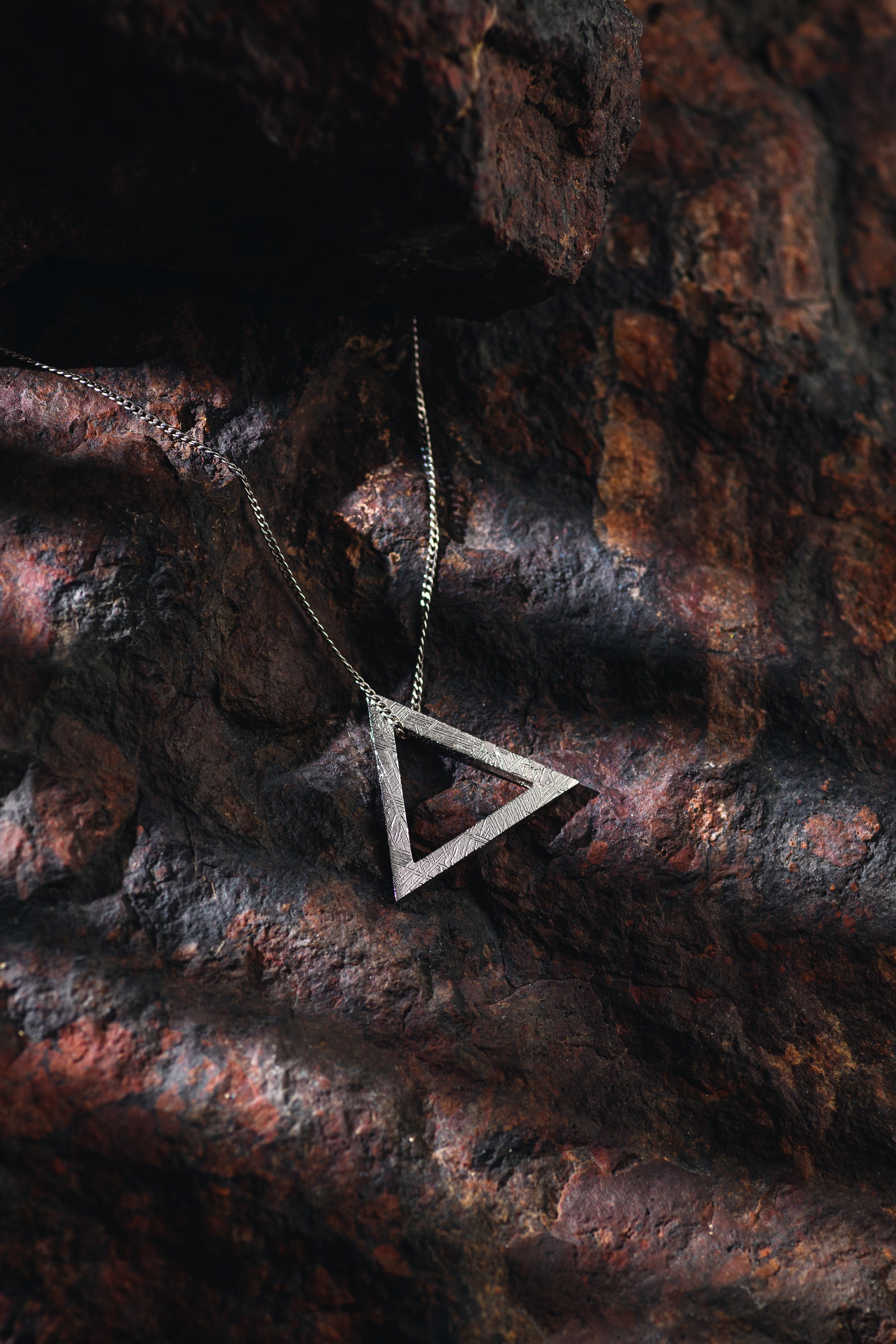 Muonionalusta meteorite triangle pendant