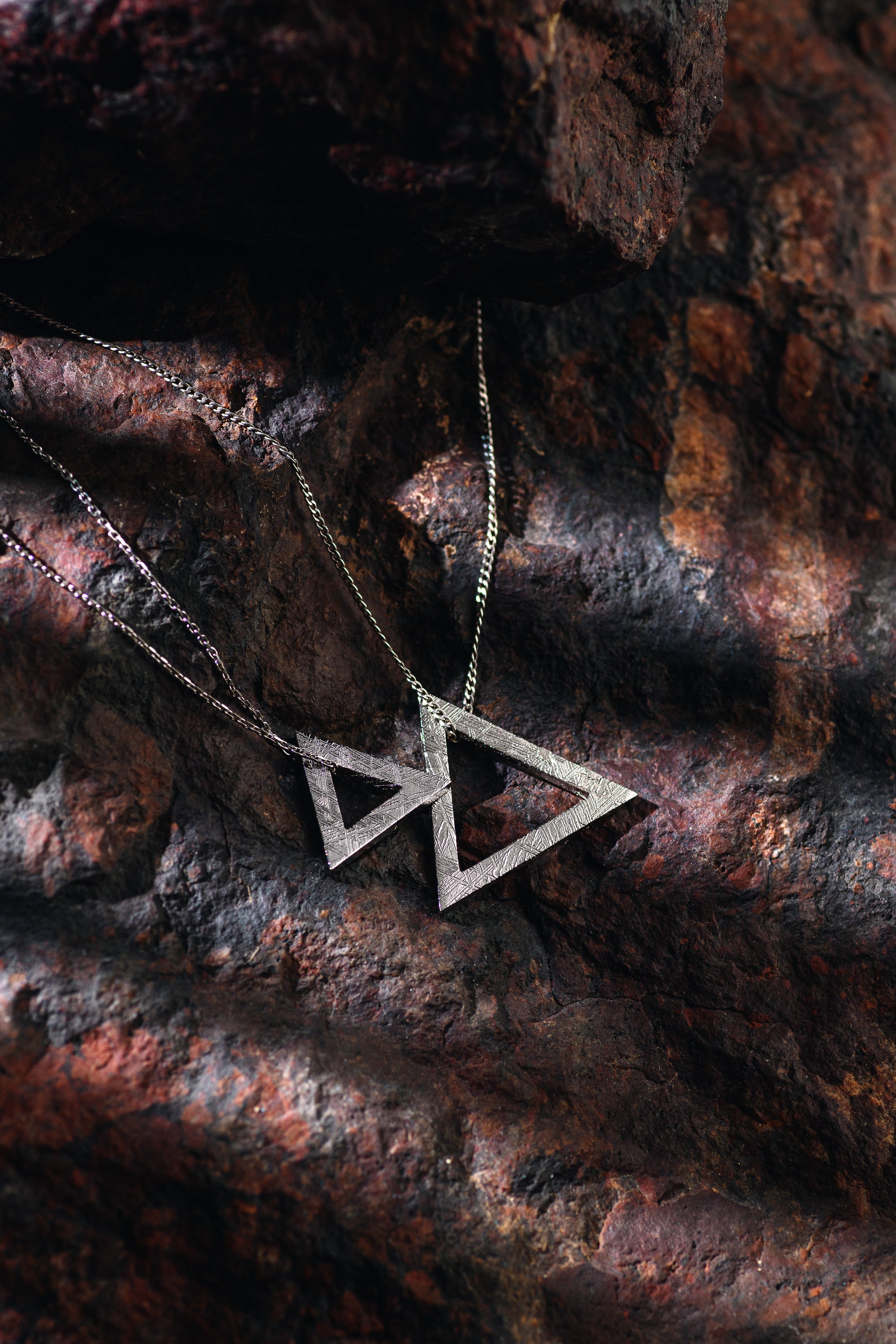 Muonionalusta meteorite triangle pendant