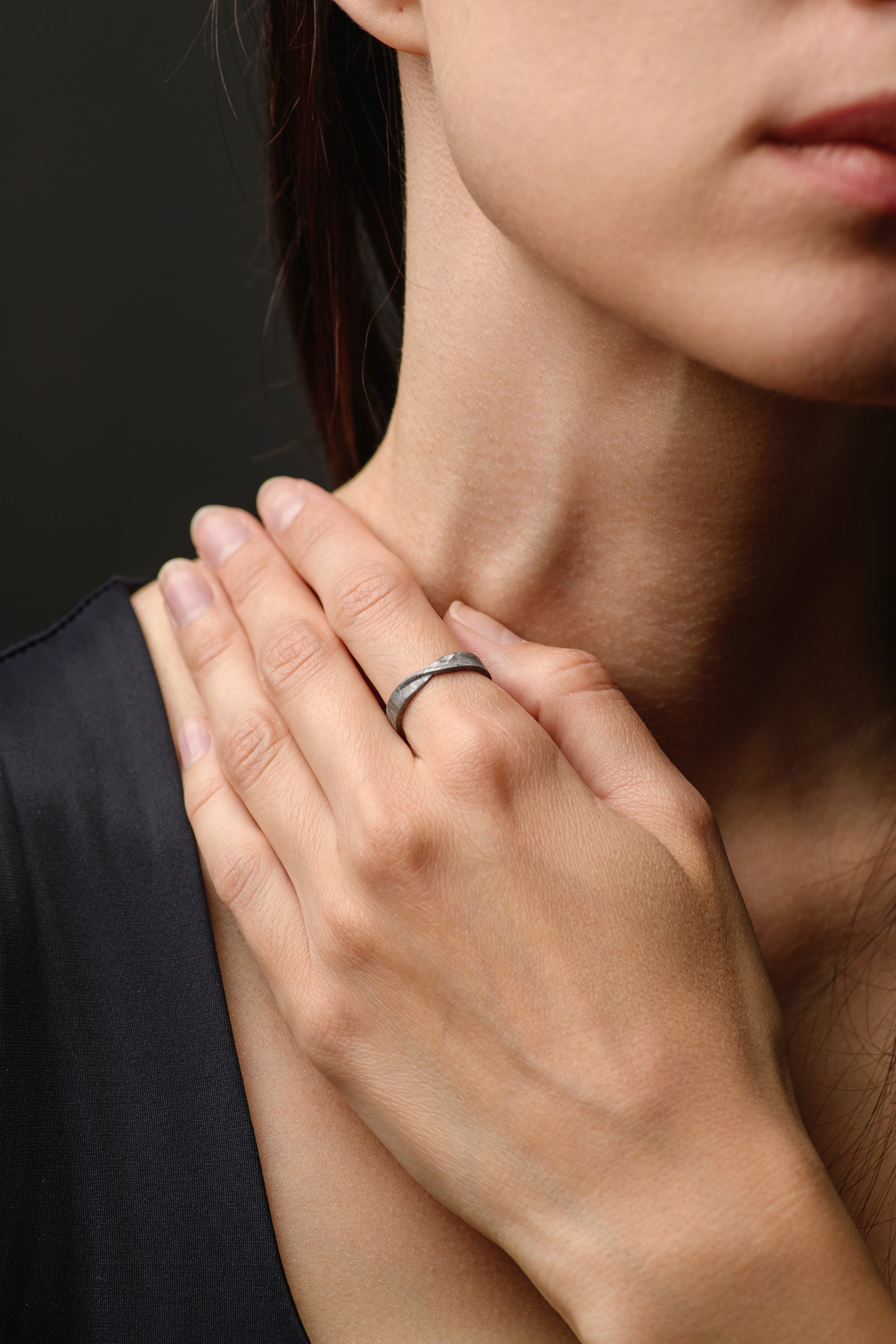 Muonionalusta meteorite, eternity ring