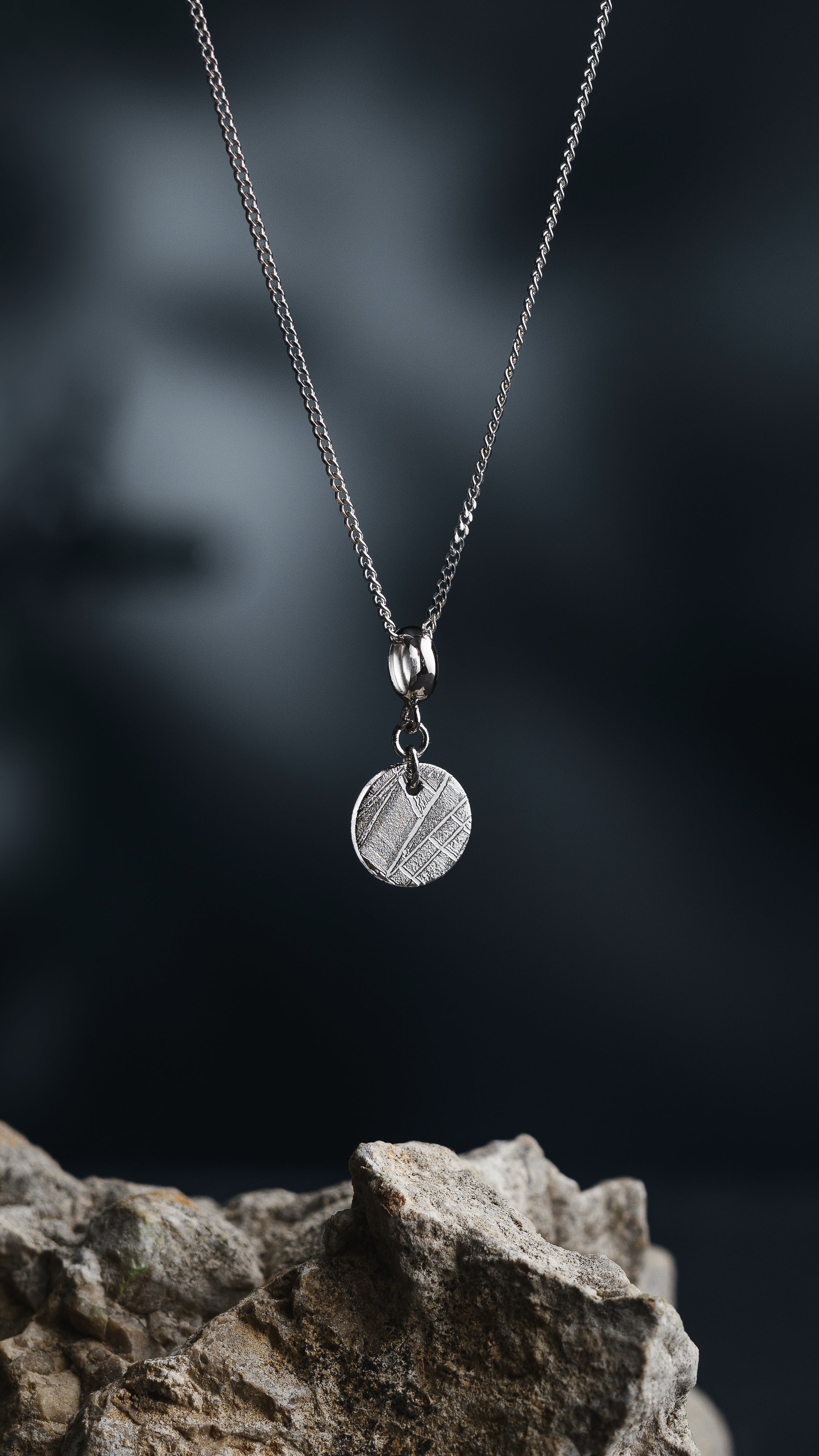 Muonionalusta meteorite disc pendant