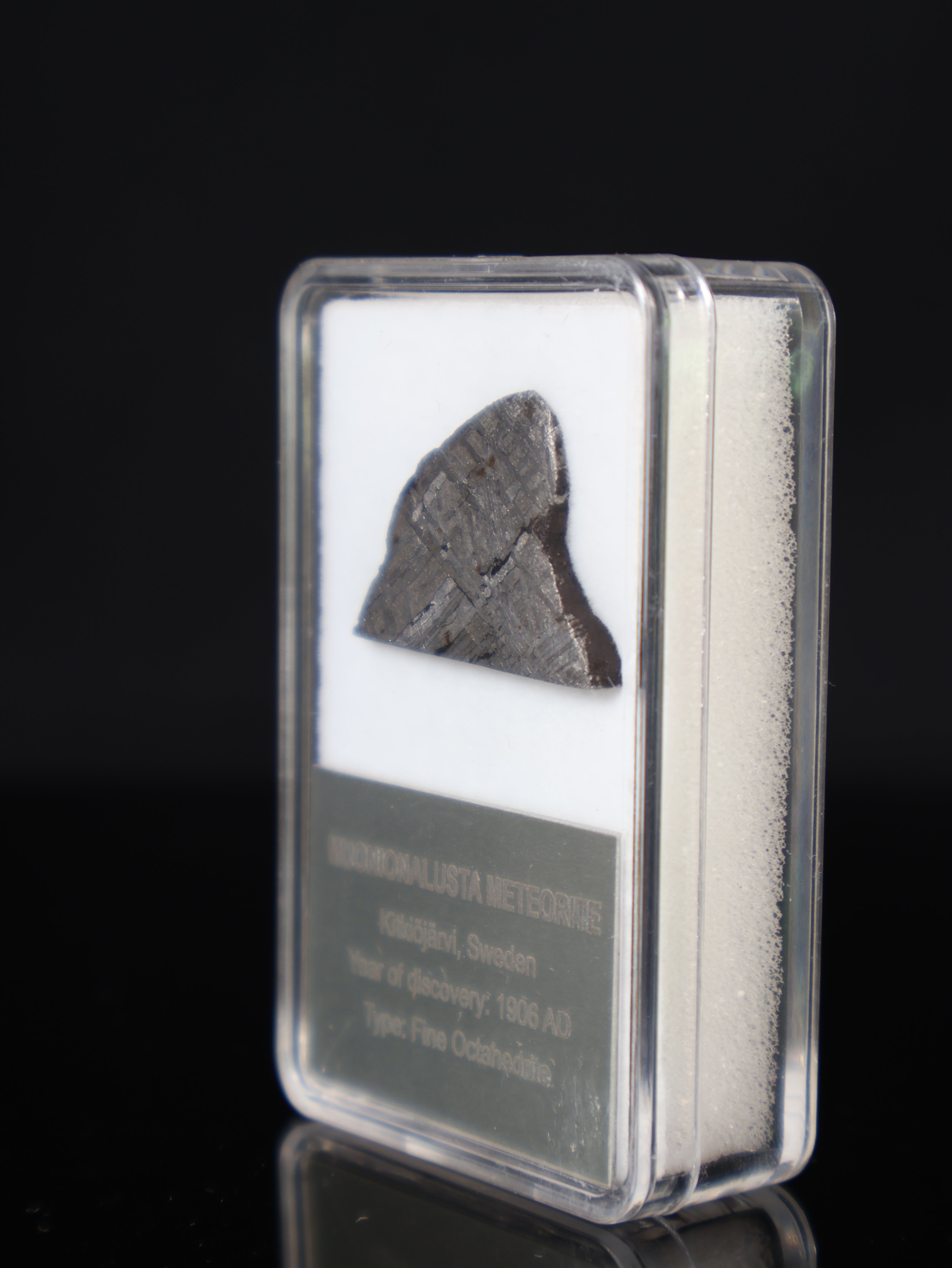 MUONIONALUSTA METEORITE, SWEDEN. DISPLAY BOX. 4,3 GRAMS.