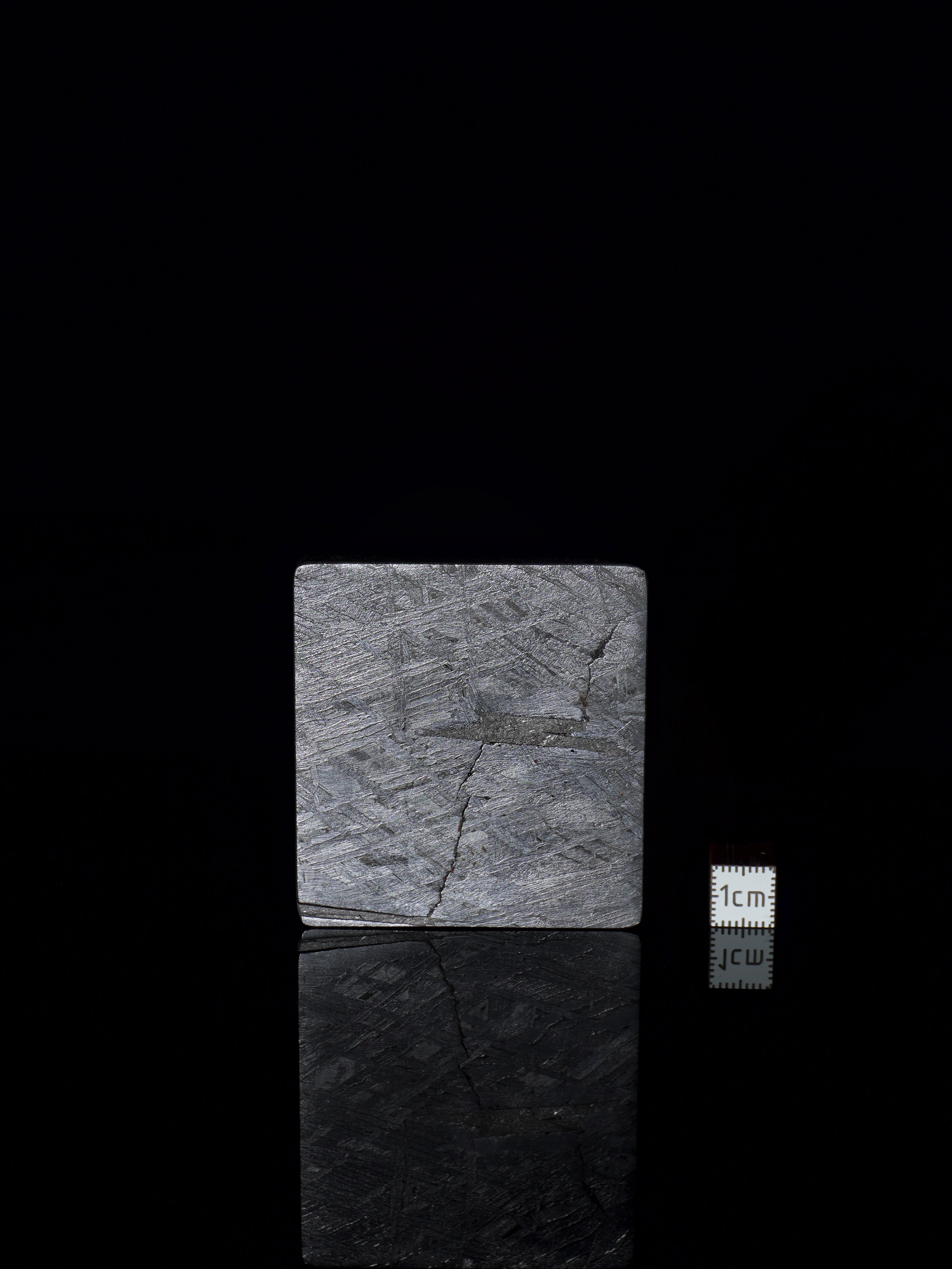 Aletai meteorite, Gobi Desert, China. 107,16 grams.