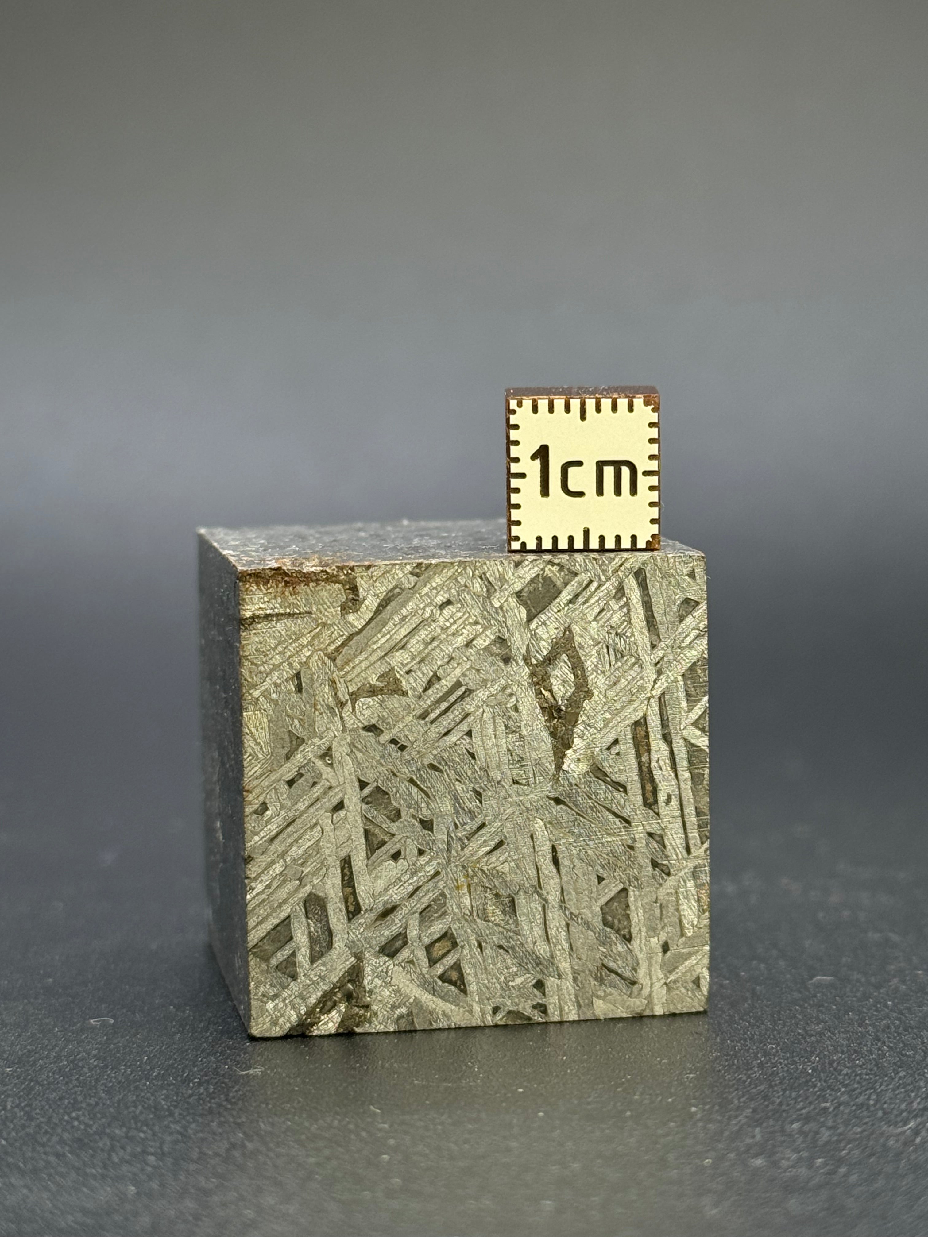 ALETAI, GOBI DESERT, CHINA. 195 grams CUBE.