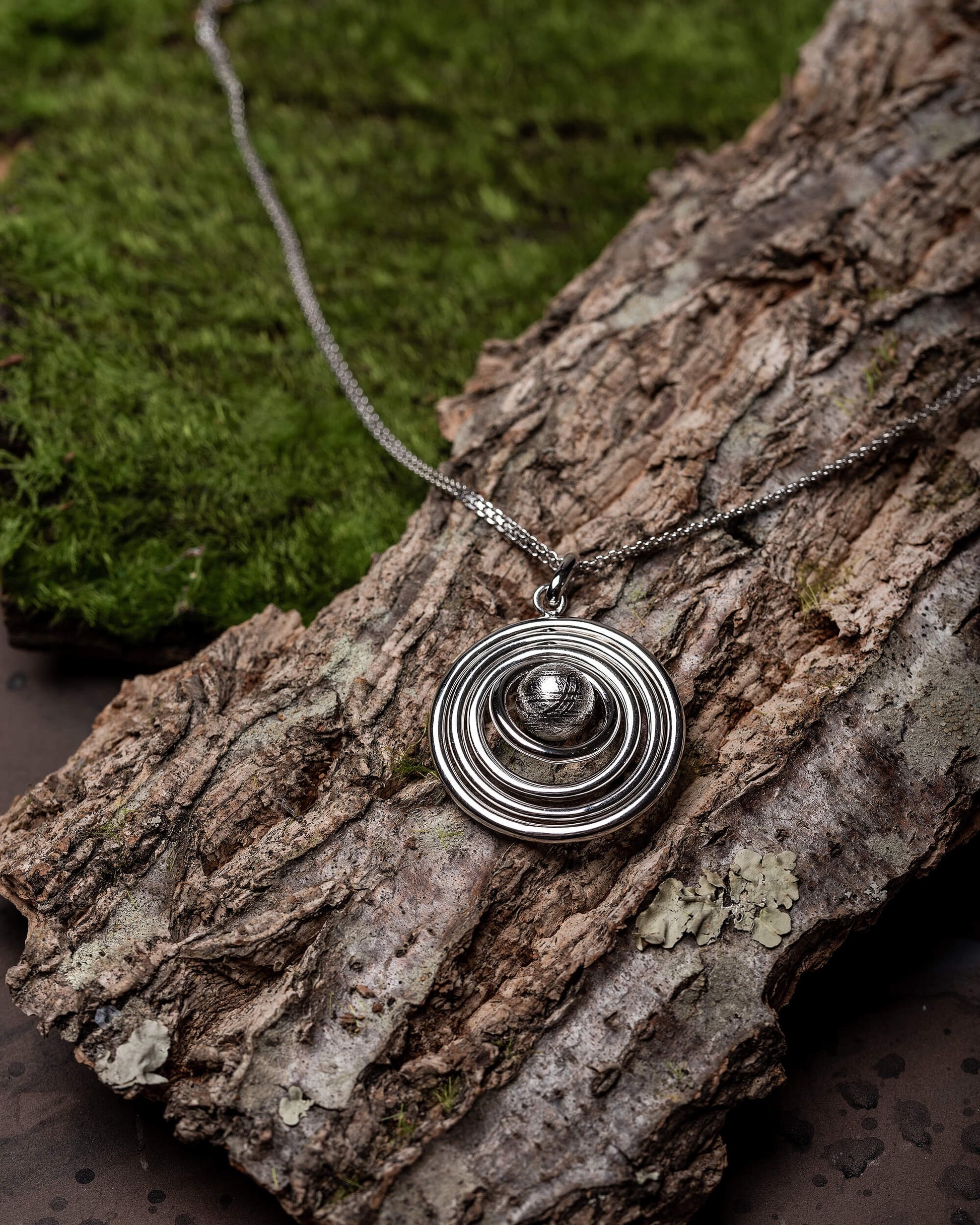 Muonionalusta Meteorite Orbit pendant