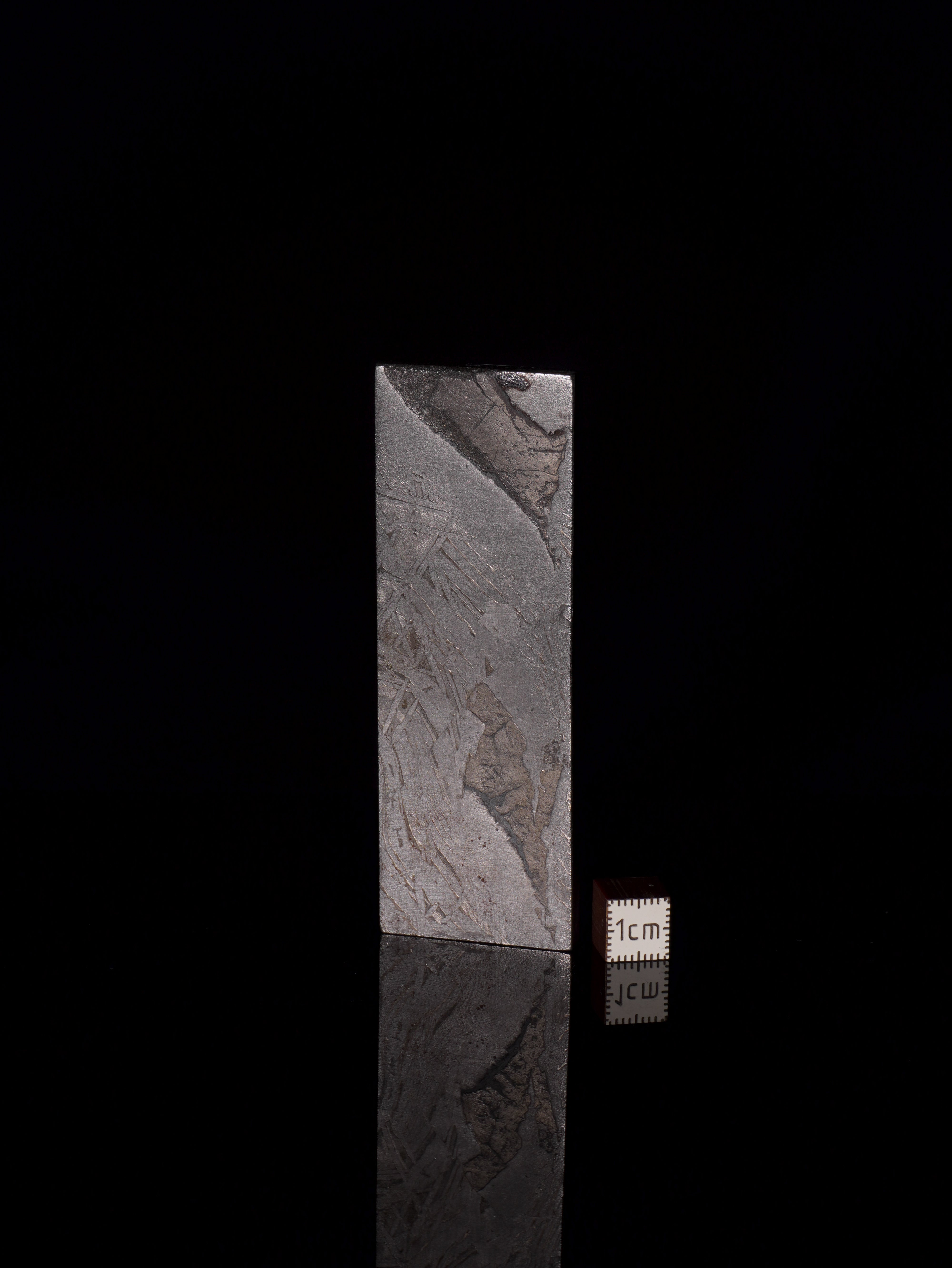 Aletai Meteorite, Gobi Desert, China. 105,8 grams.