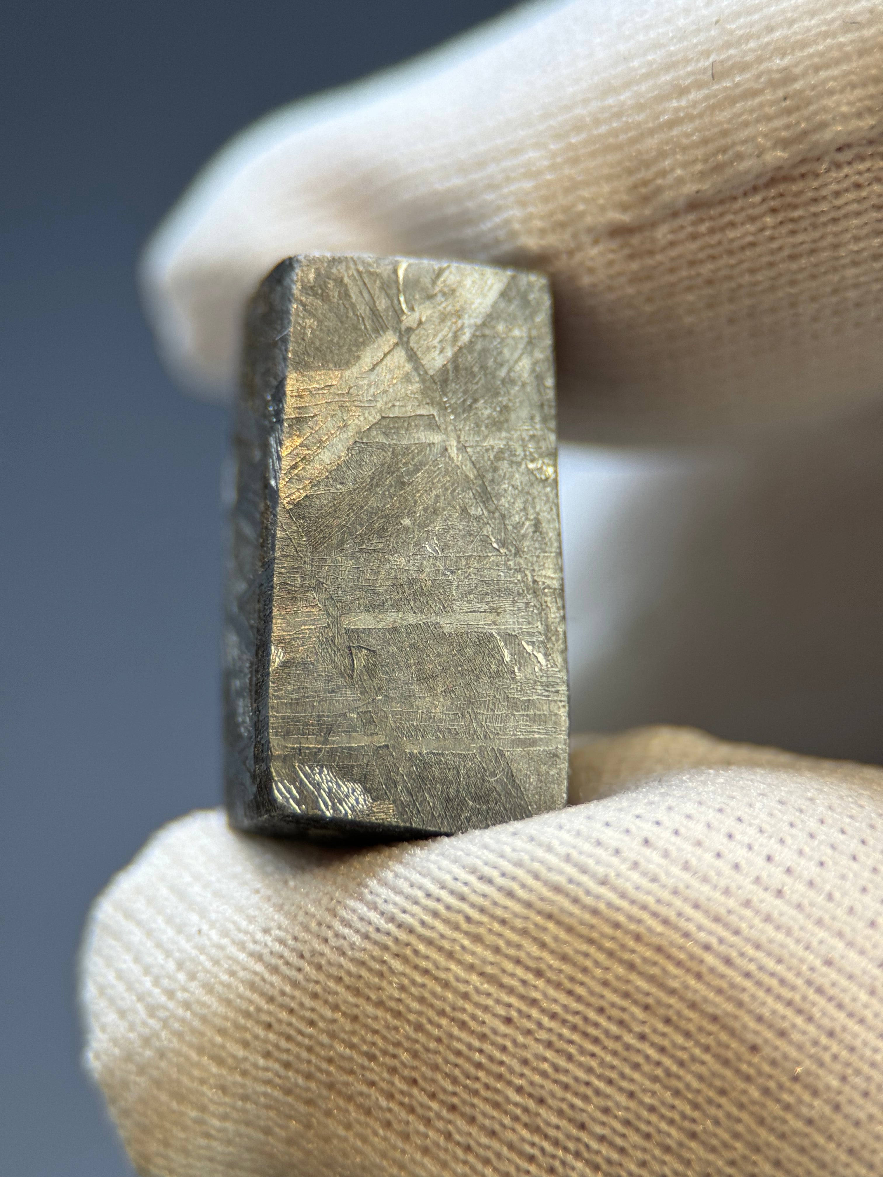 MUONIONALUSTA METEORITE, SWEDEN. DISPLAY BOX. 9,5 GRAMS.