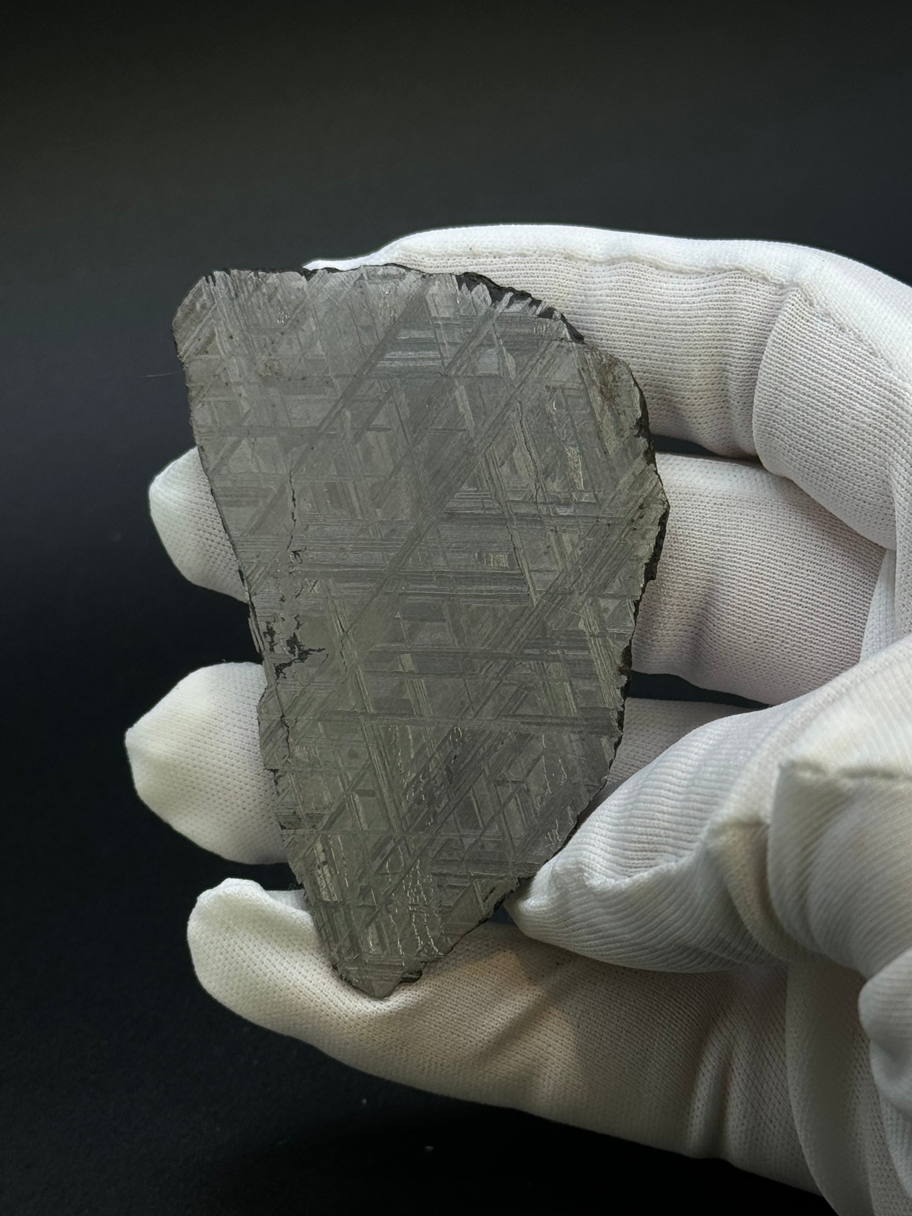 Muonionalusta Meteorite, Sweden. 68,31 grams slice.