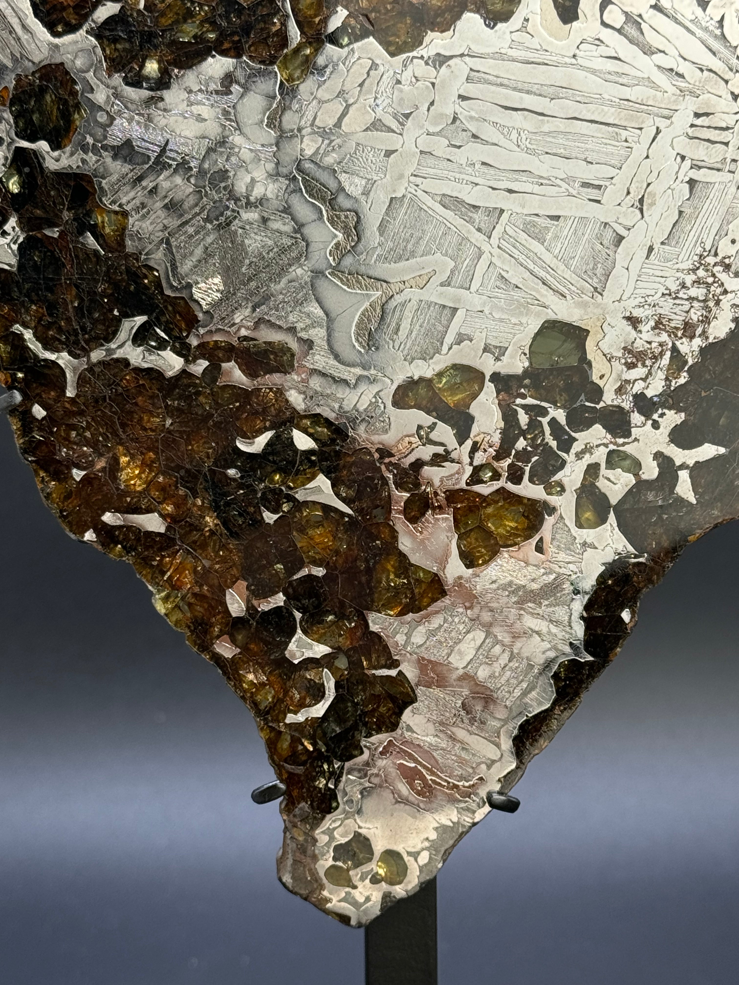 SEYMCHAN METEORITE, MAGADAN REGION, RUSSIA. 187  GRAMS.