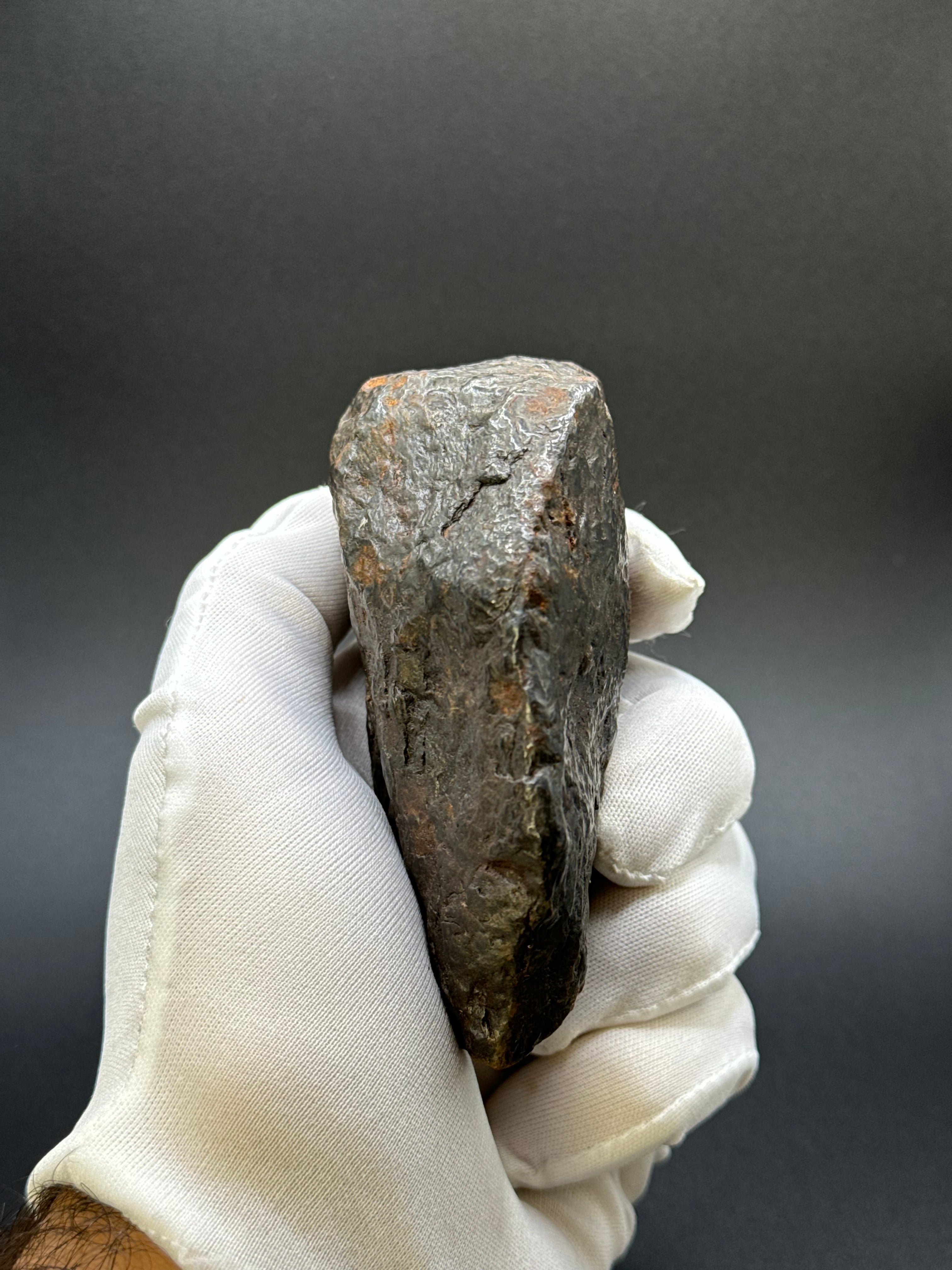 MUONIONALUSTA METEORITE, SWEDEN. FULL METEORITE 1104 GRAMS.