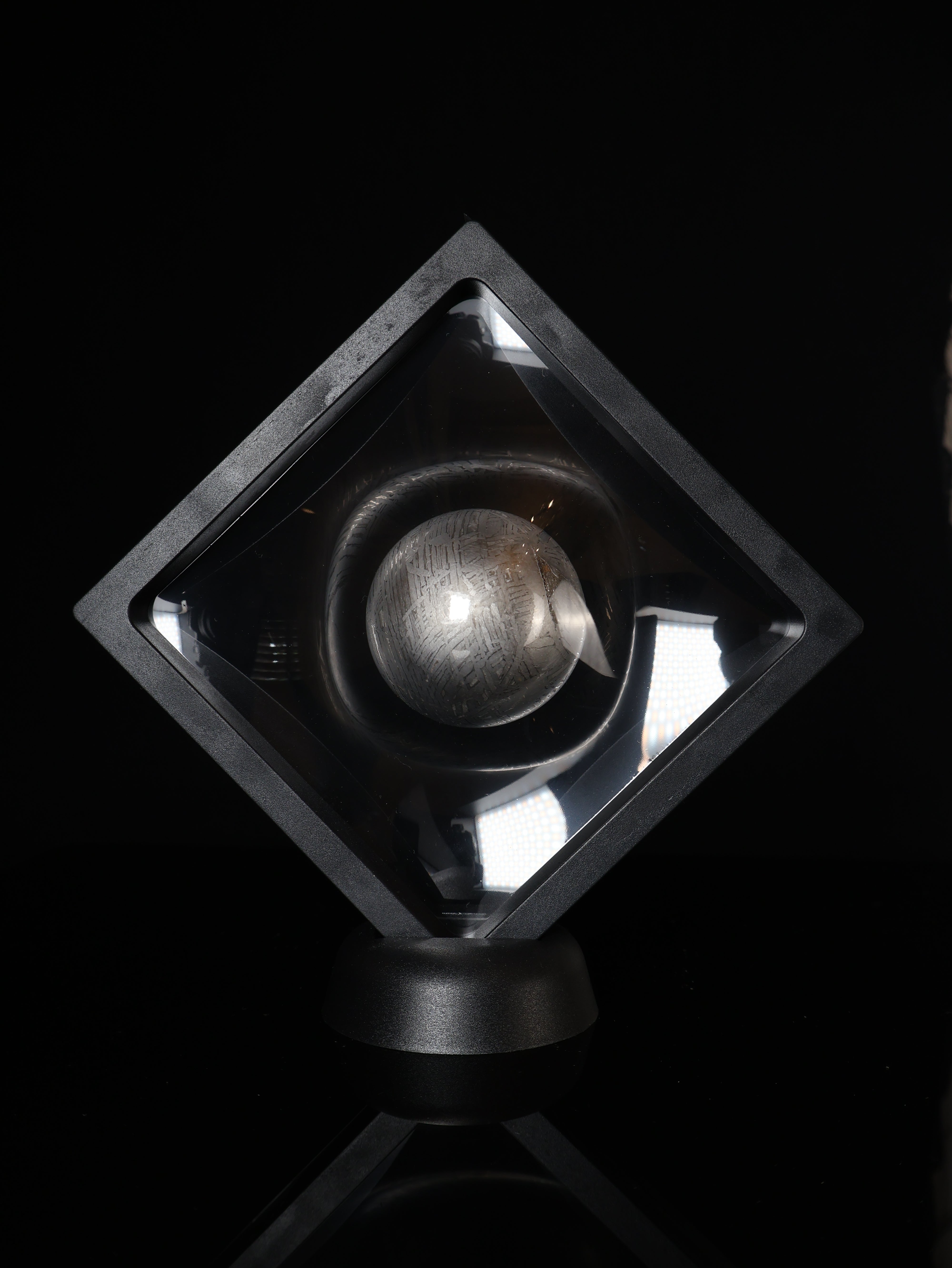 Aletai meteorite sphere, 340g