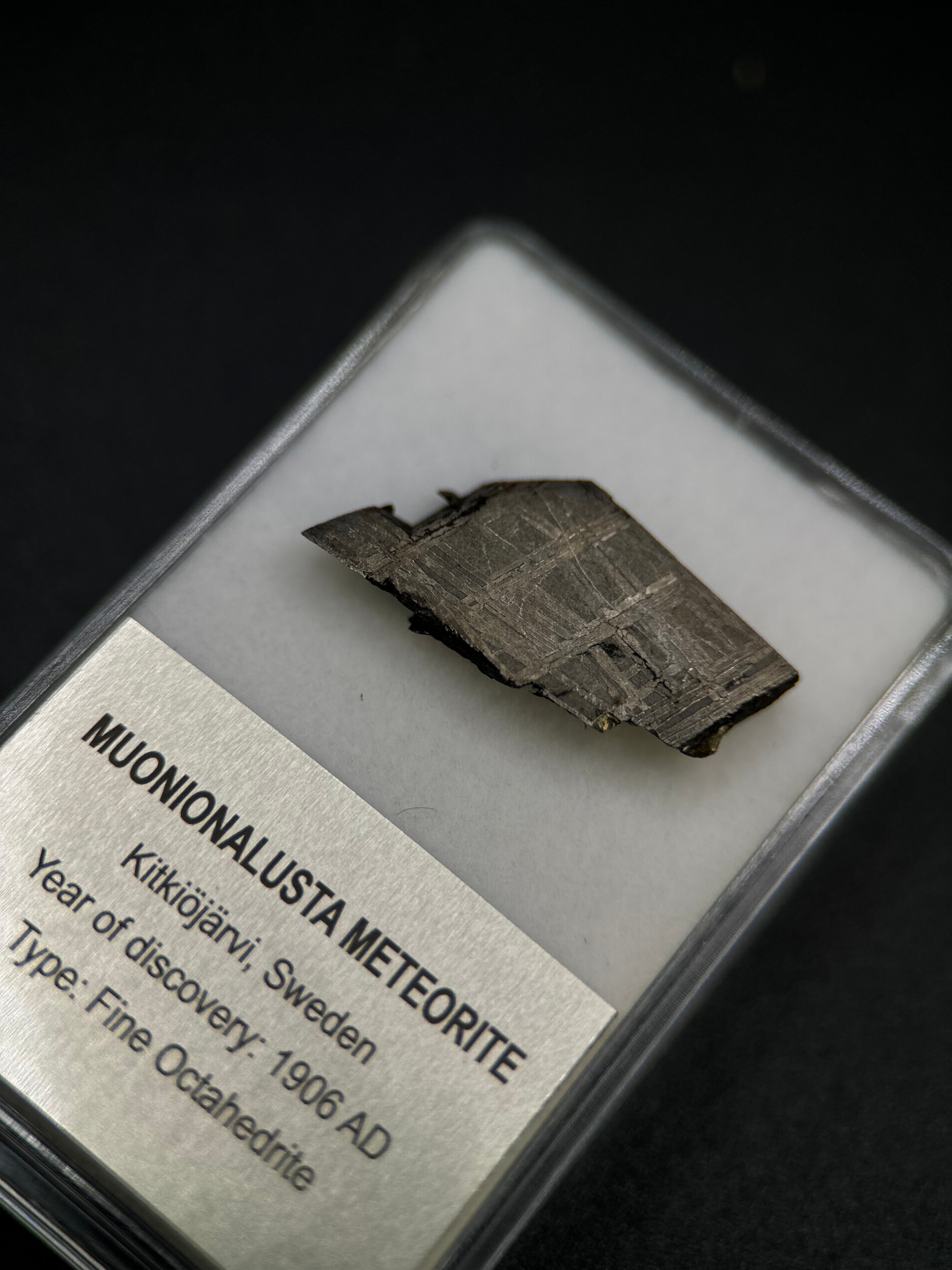 MUONIONALUSTA METEORITE, SWEDEN. DISPLAY BOX. 5,75 GRAMS.