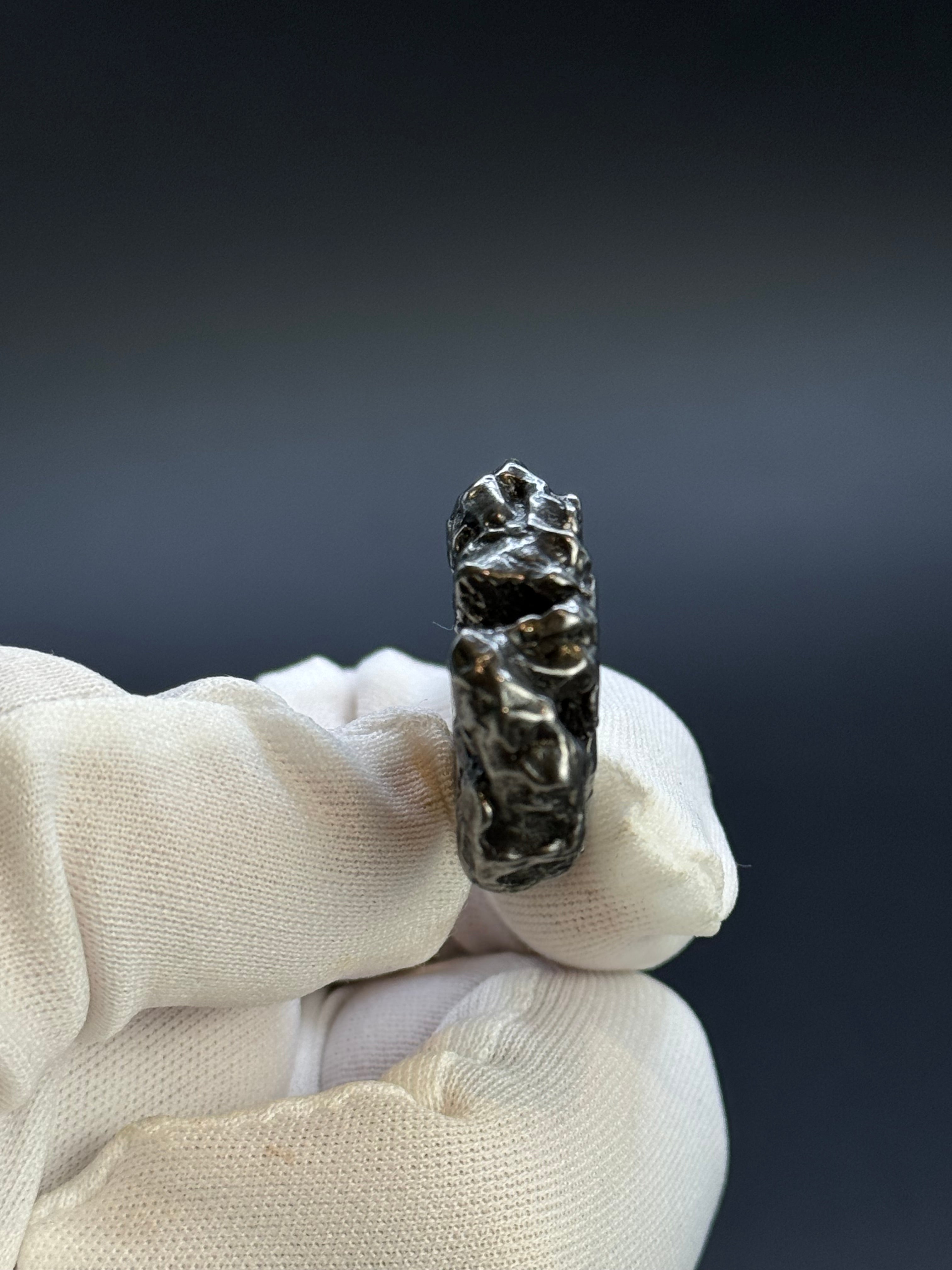 CAMPO DEL CIELO METEORITE, SOUTH AMERICA. 25,07 GRAMS.