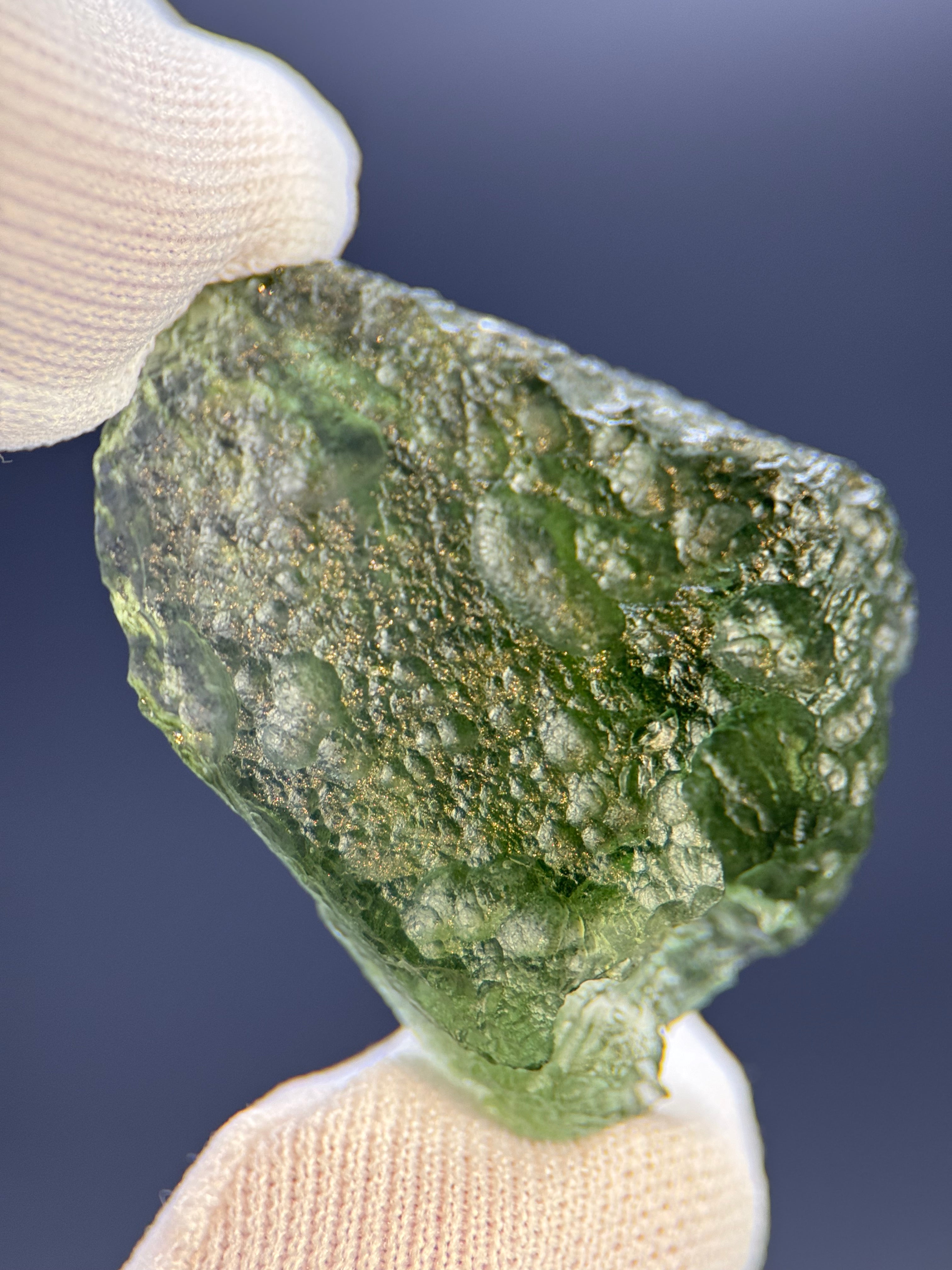 RAW MOLDAVITE, CZECH REPUBLIC. 5,19 GRAMS.