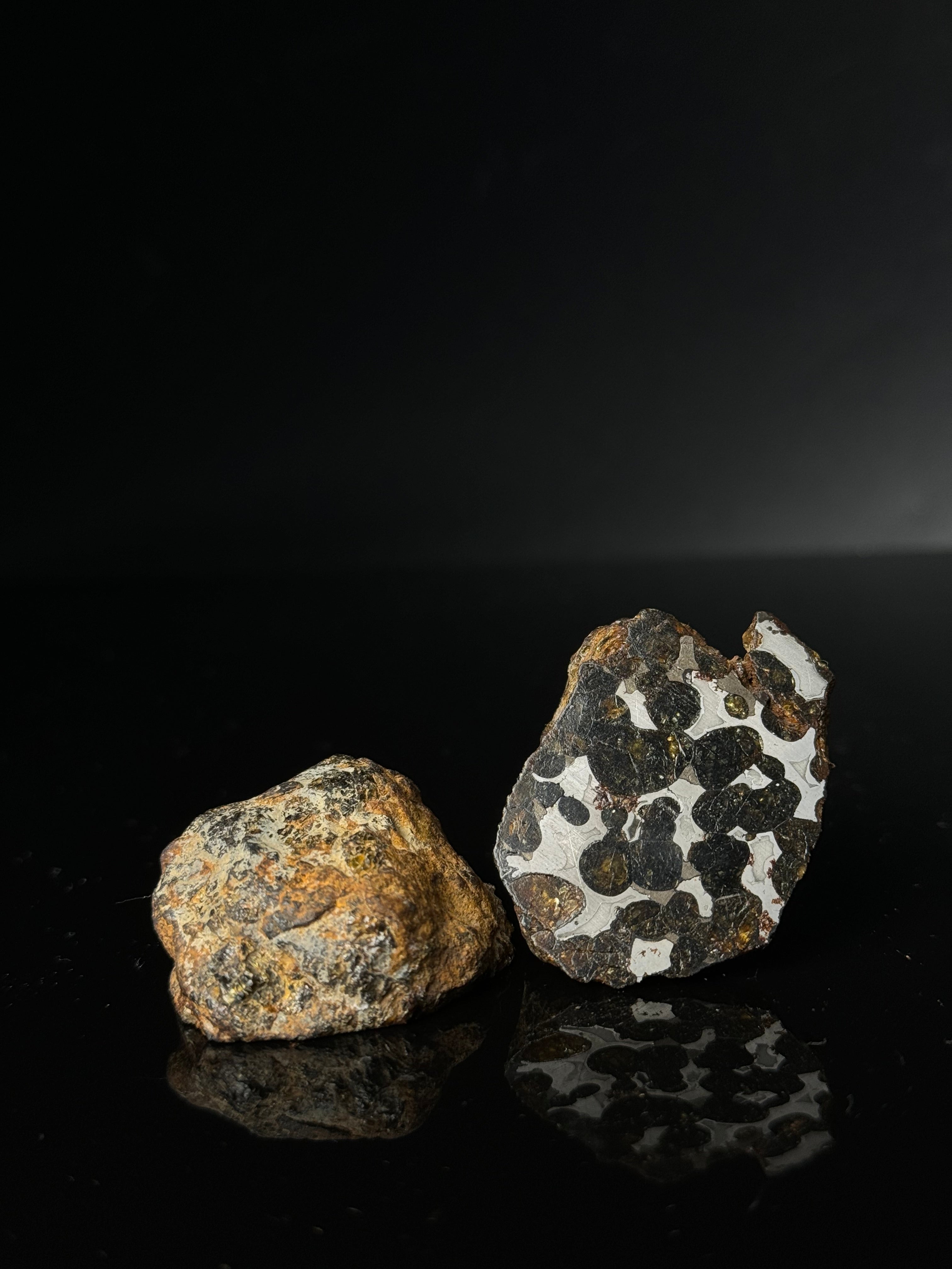 FULL SERICHO METEORITE FROM KENYA, IN TWO HALVES. TOTAL WEIGHT: 85,66 GRAMS.