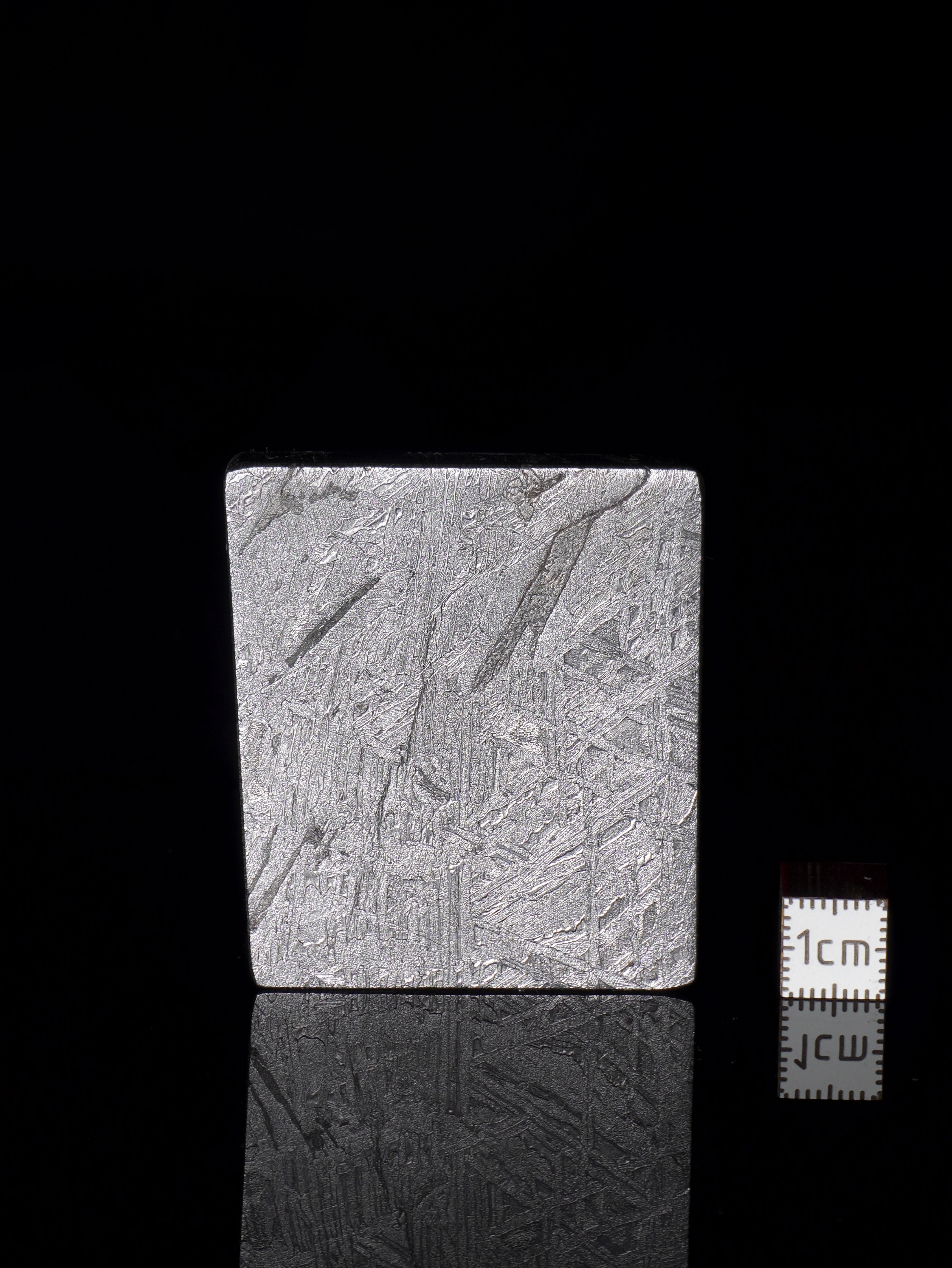Aletai Meteorite, Gobi desert, China. 84,38 grams.
