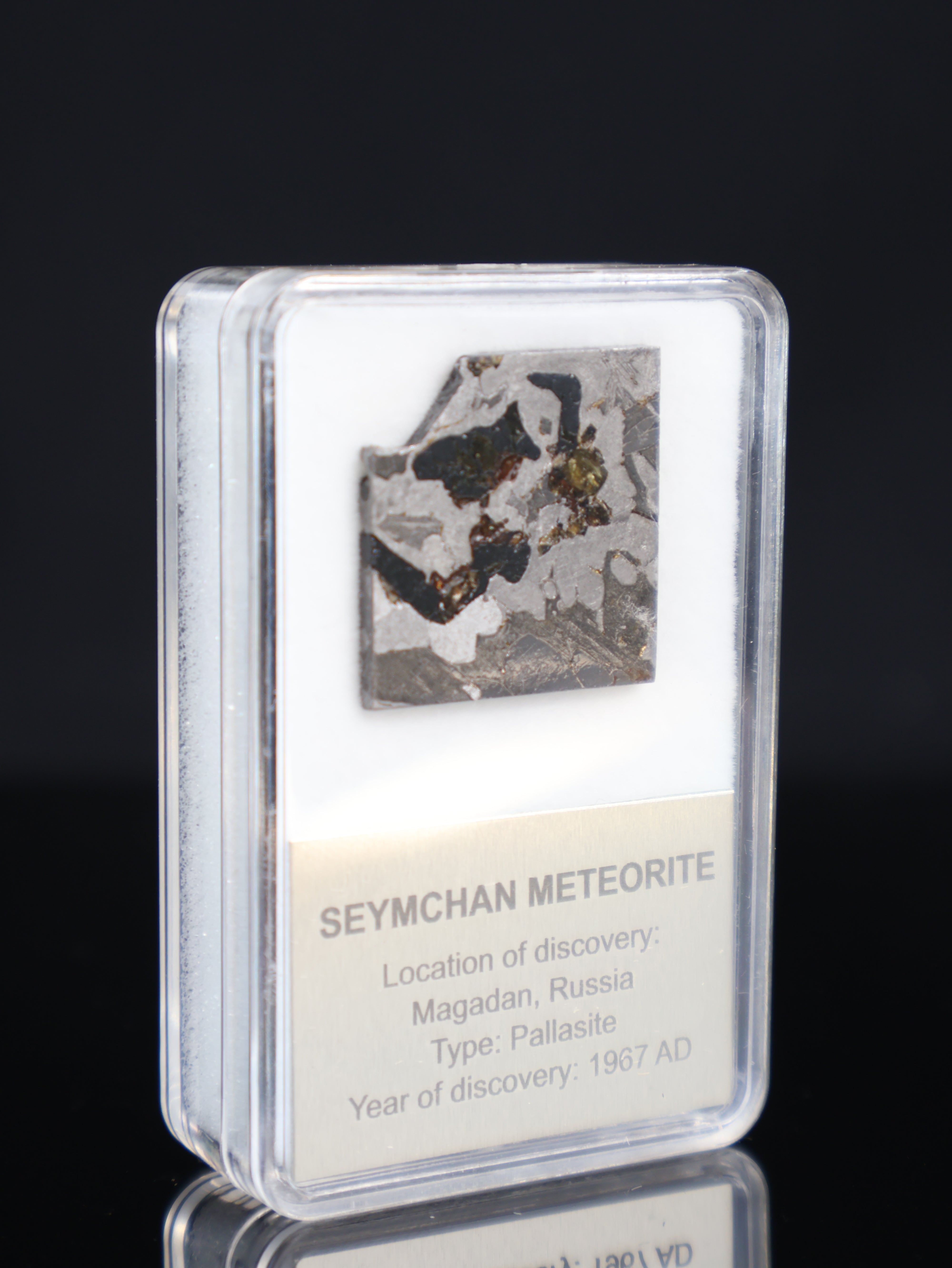 SEYMCHAN METEORITE, RUSSIA. DISPLAY BOX. 6,3 GRAMS.