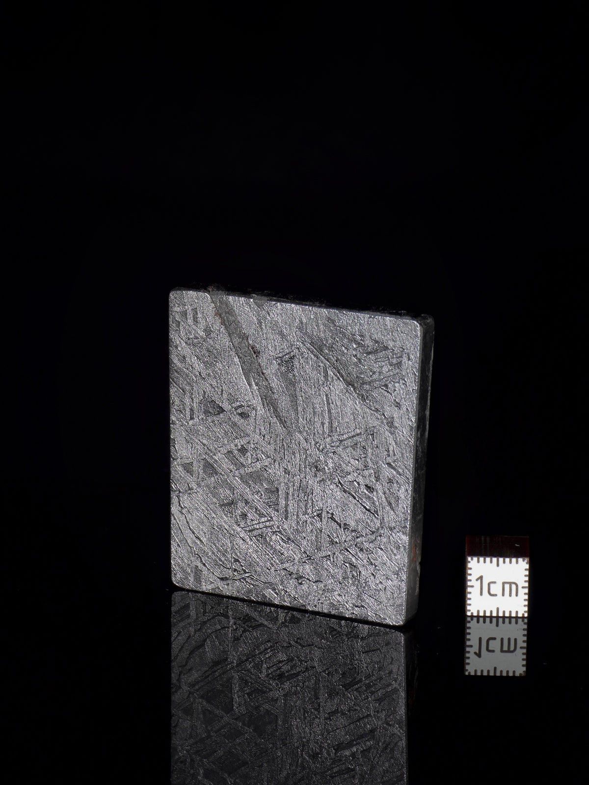 Aletai Meteorite, Gobi desert, China. 84,38 grams.