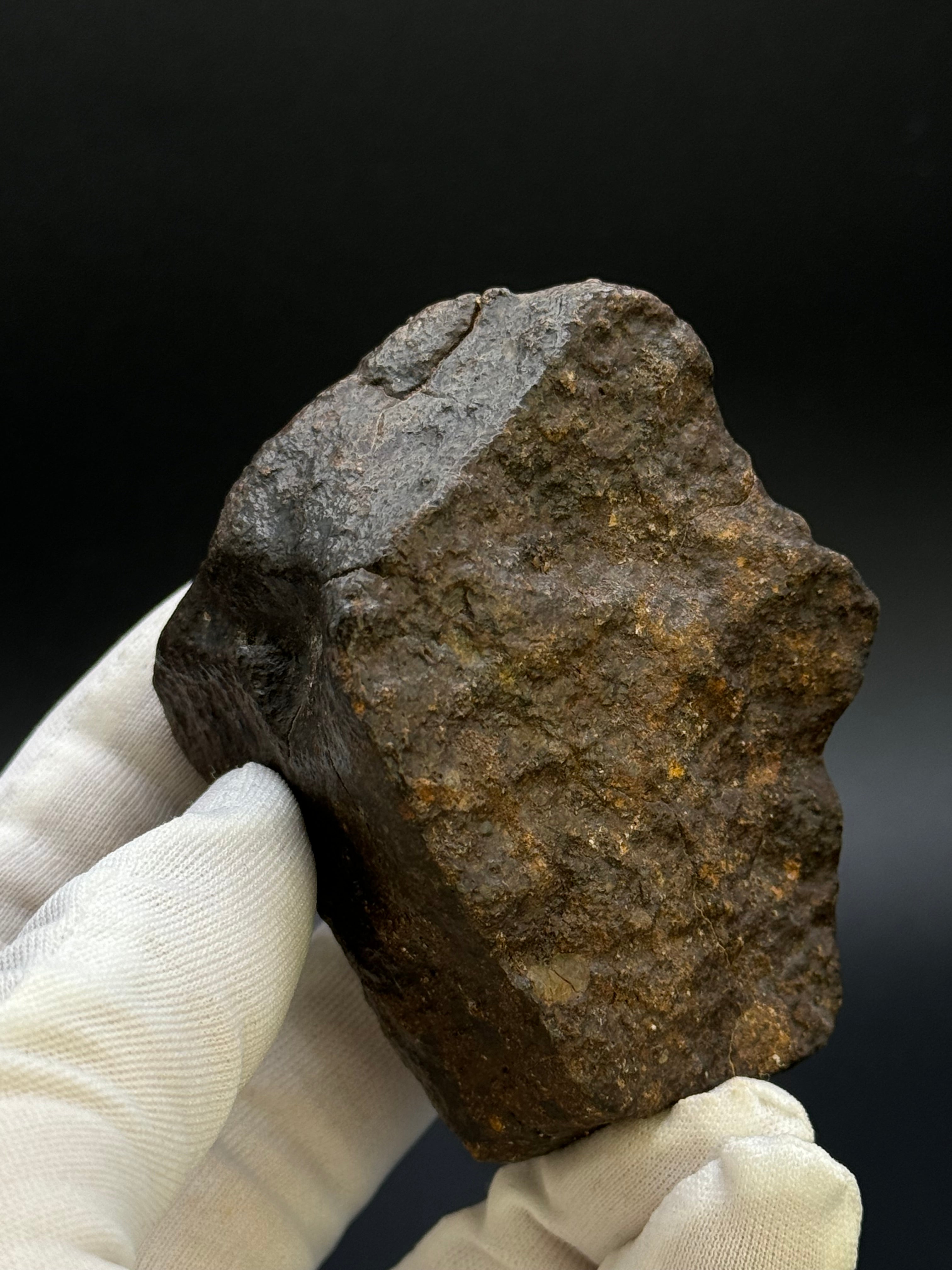 CHONDRITE METEORITE, NORTH WEST AFRICA. 368 GRAMS.