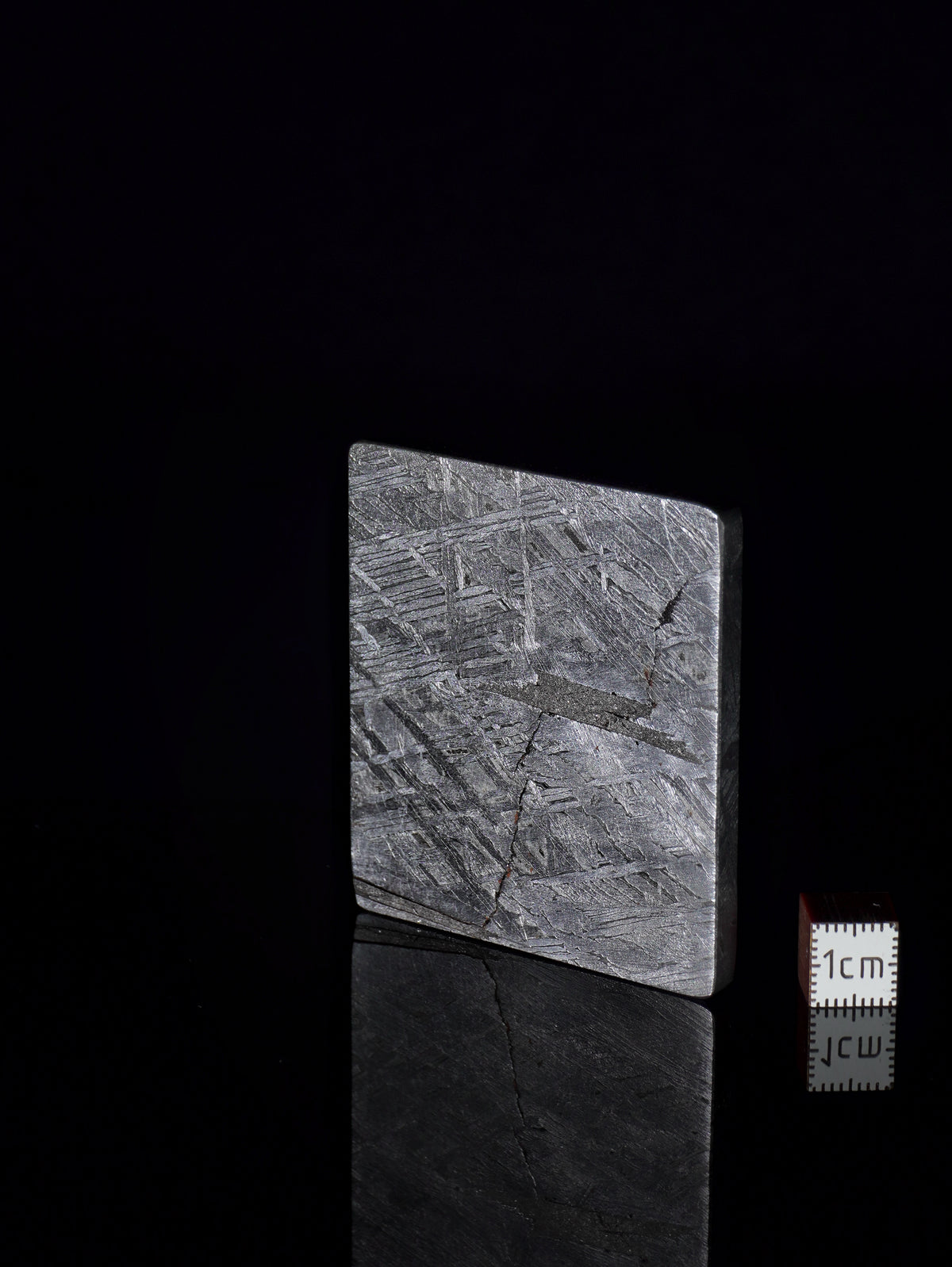 Aletai meteorite, Gobi Desert, China. 107,16 grams.