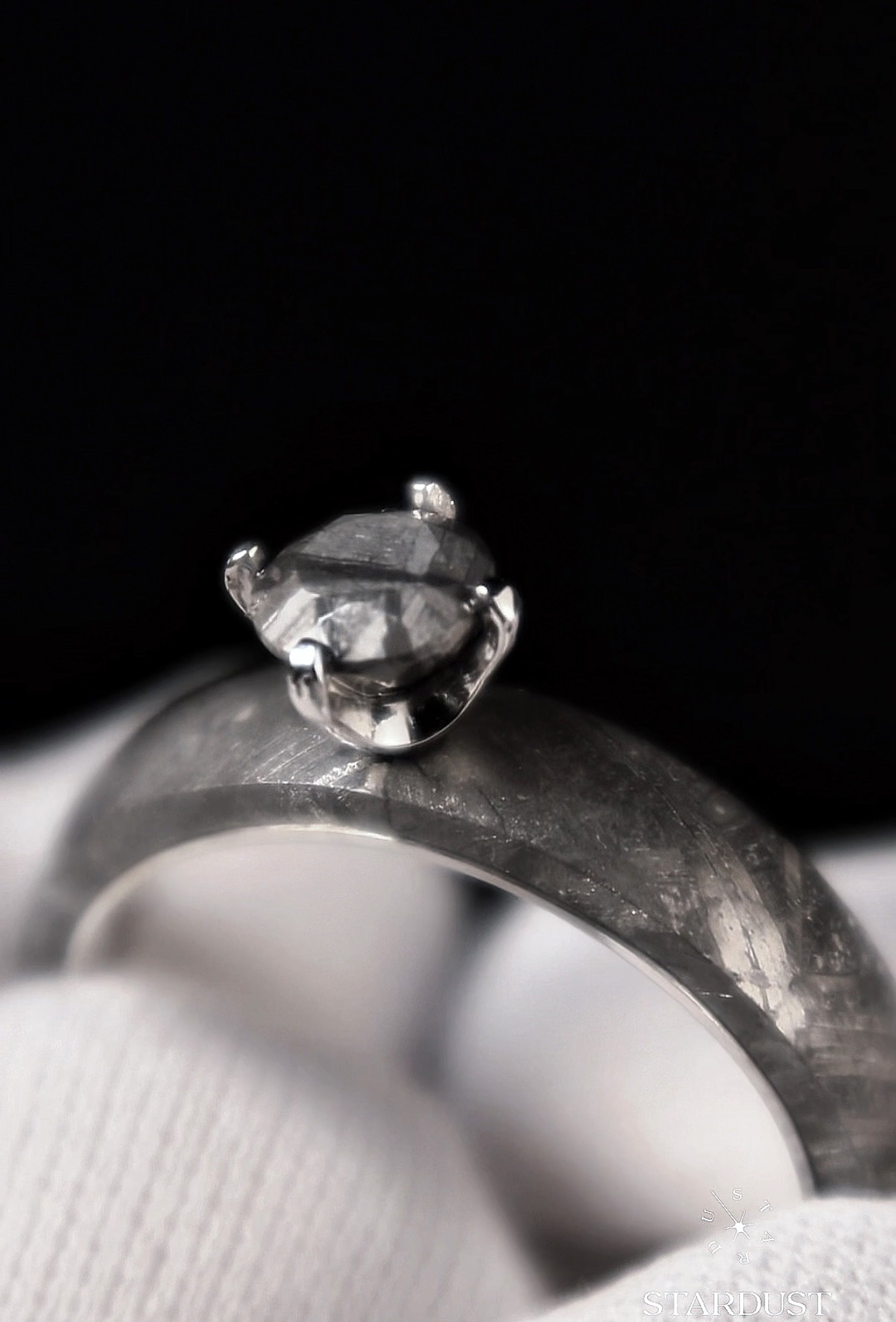 Astra Diamond, Muonionalusta Meteorite Ring