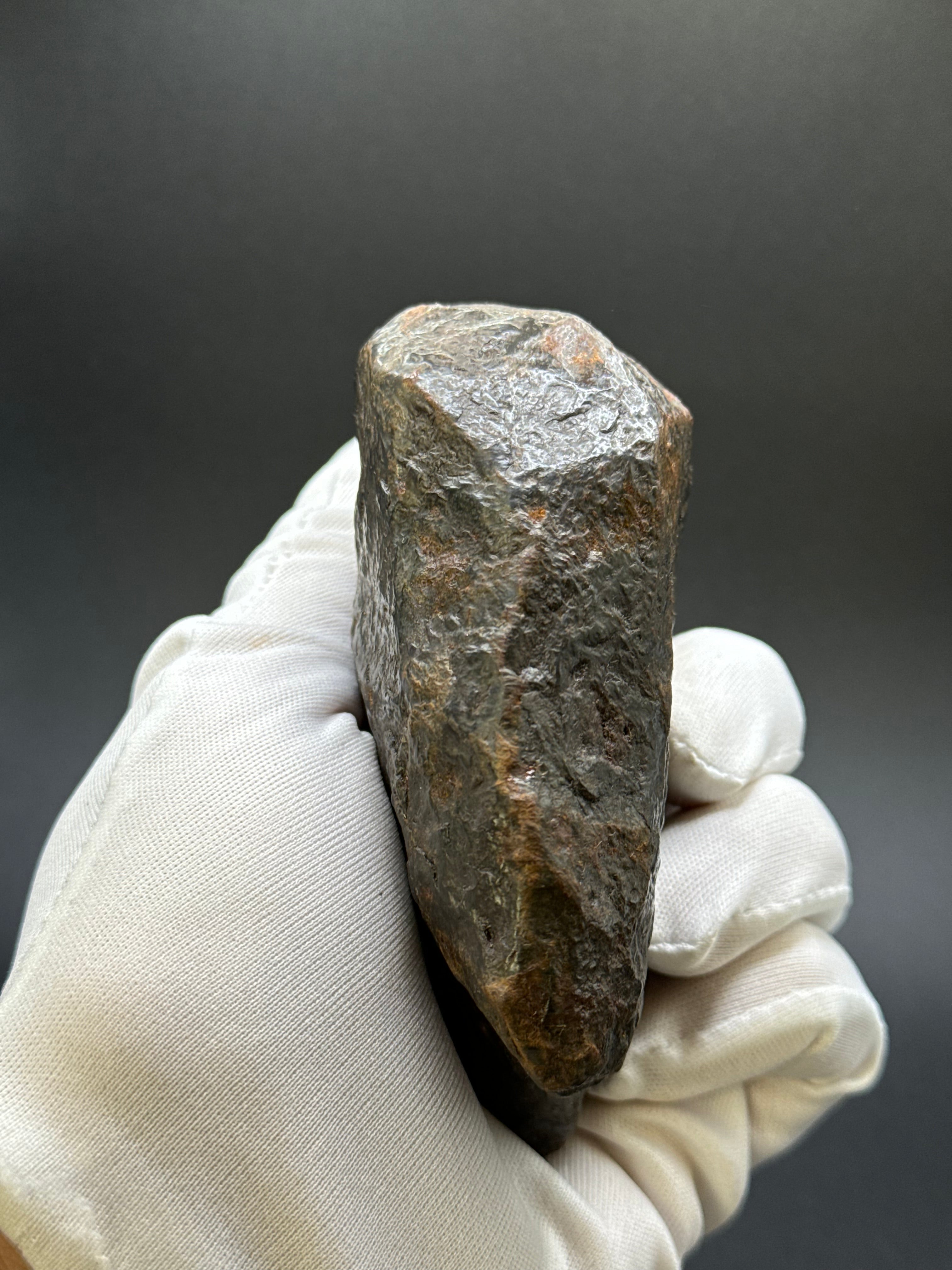 MUONIONALUSTA METEORITE, SWEDEN. FULL METEORITE 1104 GRAMS.