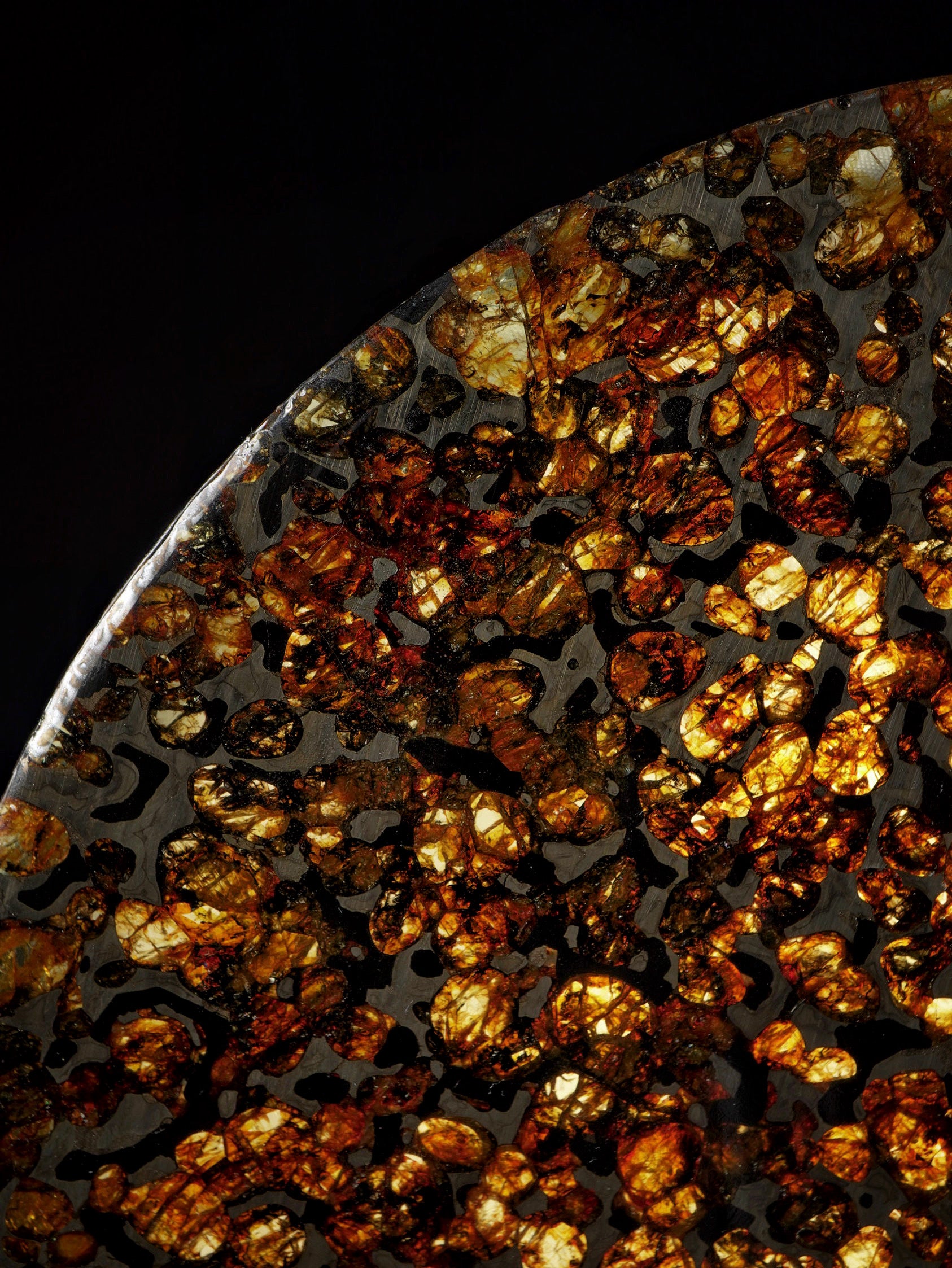 SERICHO PALLASITE METEORITE, KENYA. 286 GRAMS — PERFECTLY ROUND SLICE