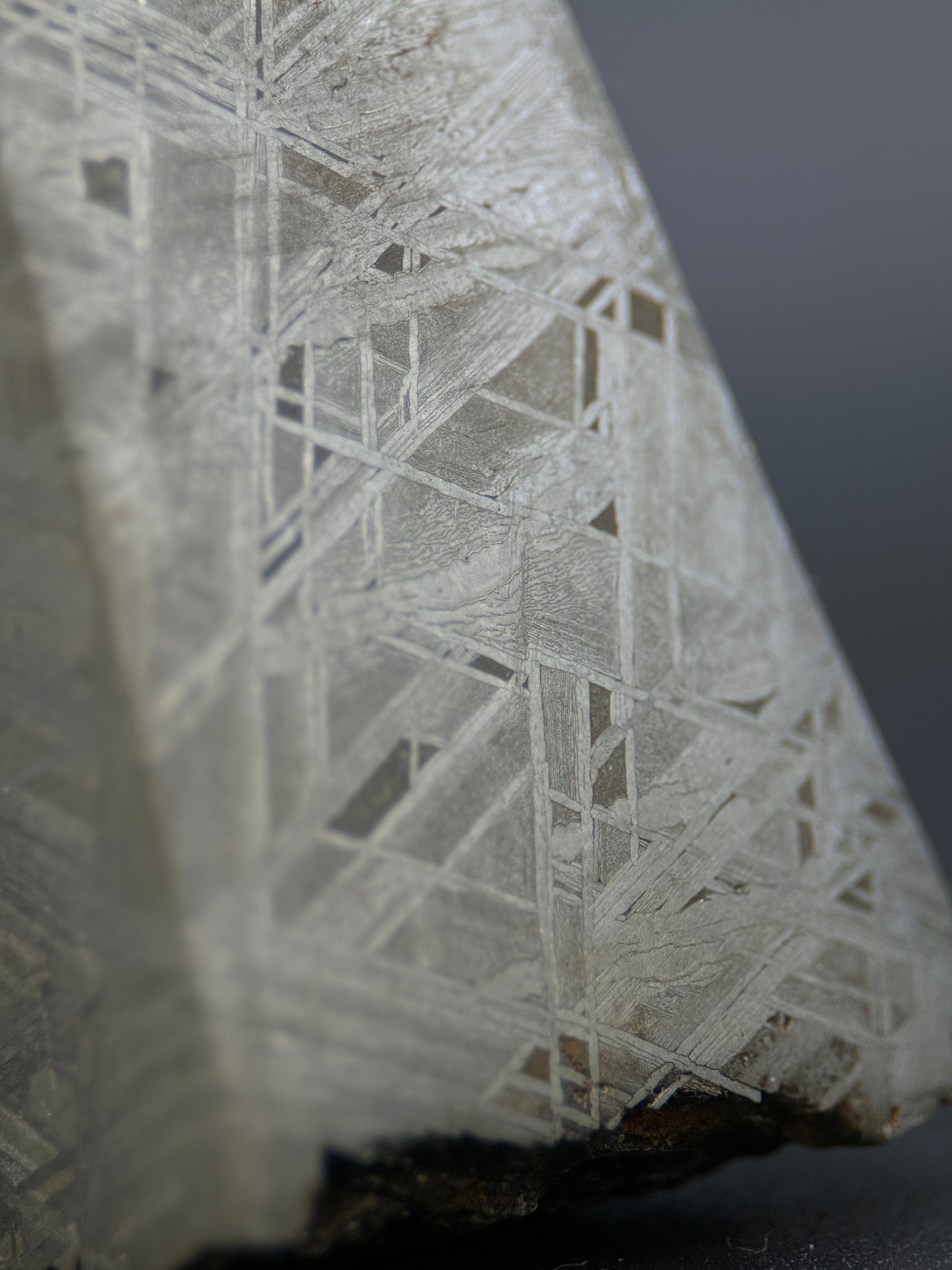 MUONIONALUSTA METEORITE, SWEDEN. 141,05 GRAMS END-CUT