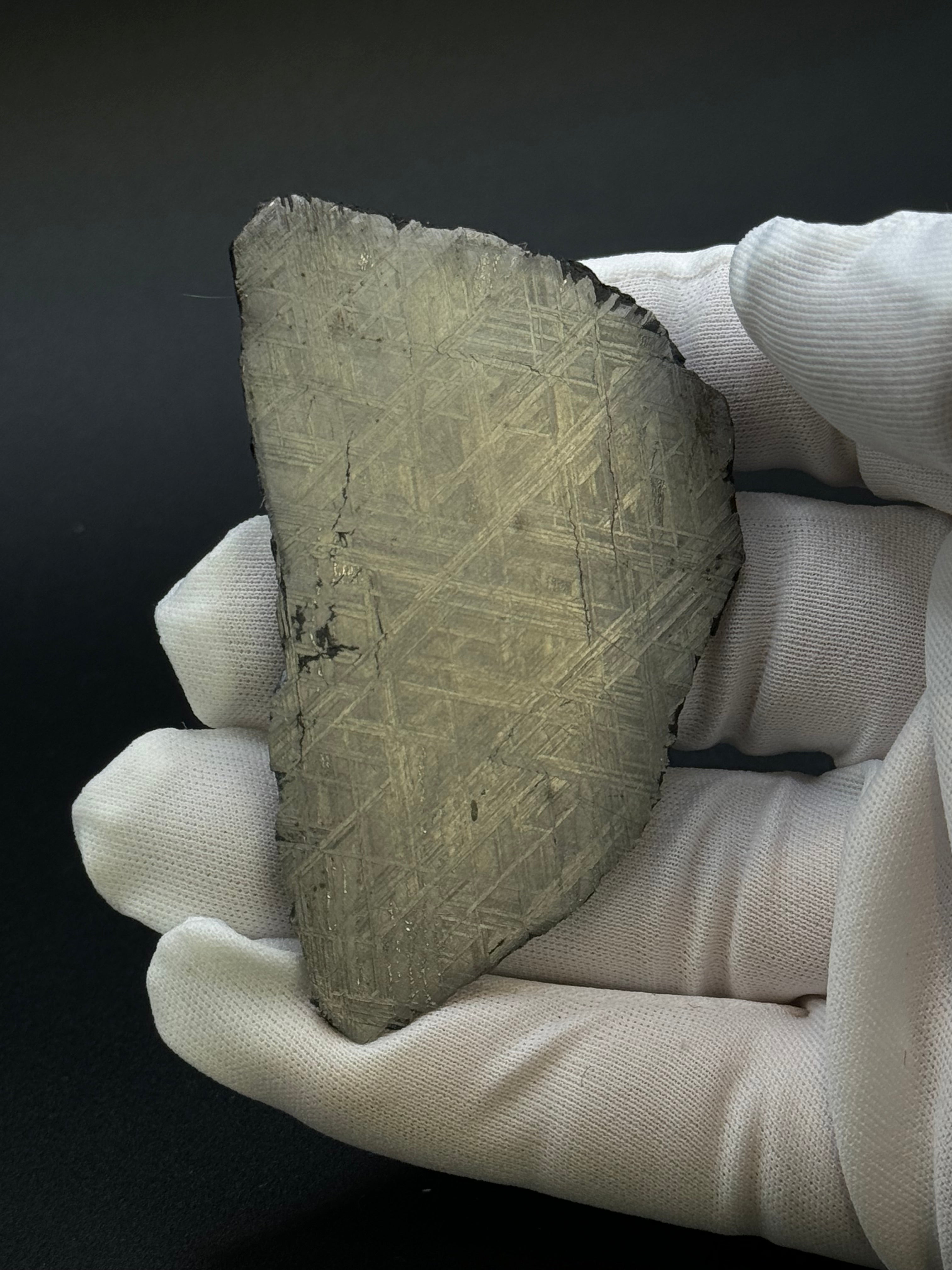 Muonionalusta Meteorite, Sweden. 68,31 grams slice.