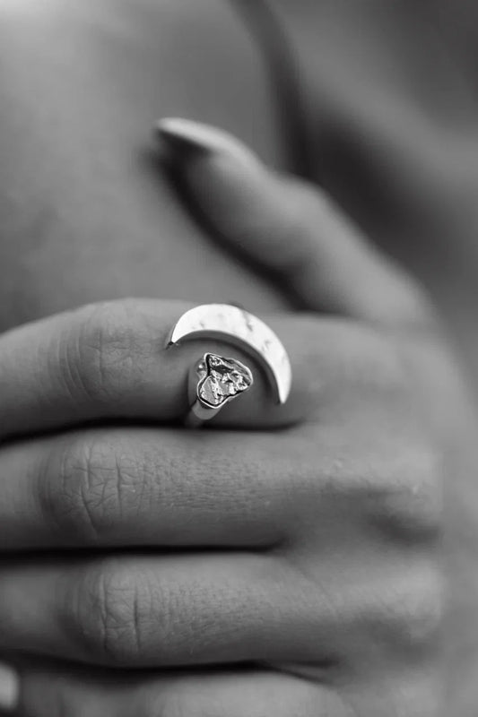 Moon ring with Campo del Cielo meteorite