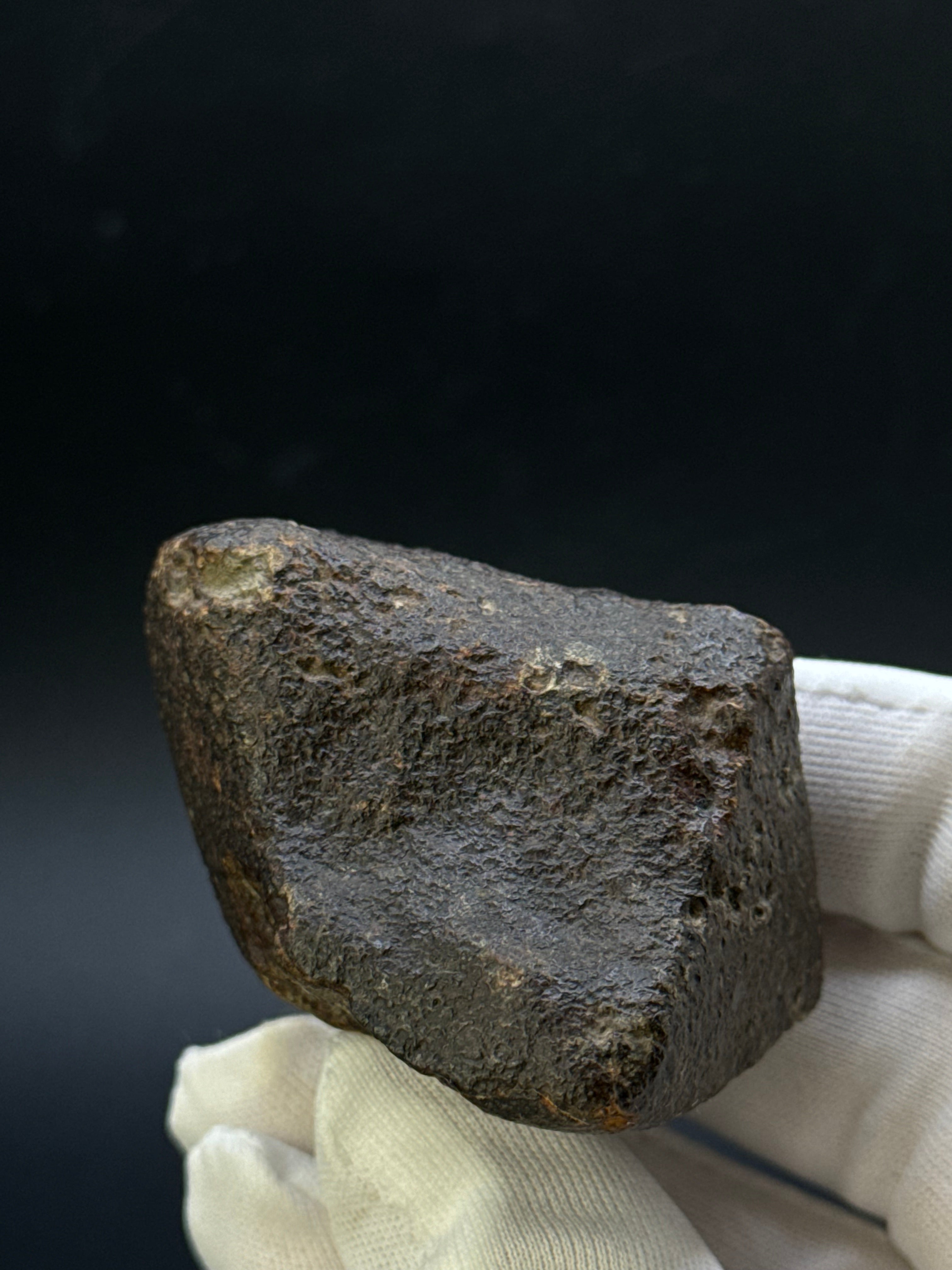CHONDRITE METEORITE, NORTH WEST AFRICA. 171 GRAMS.