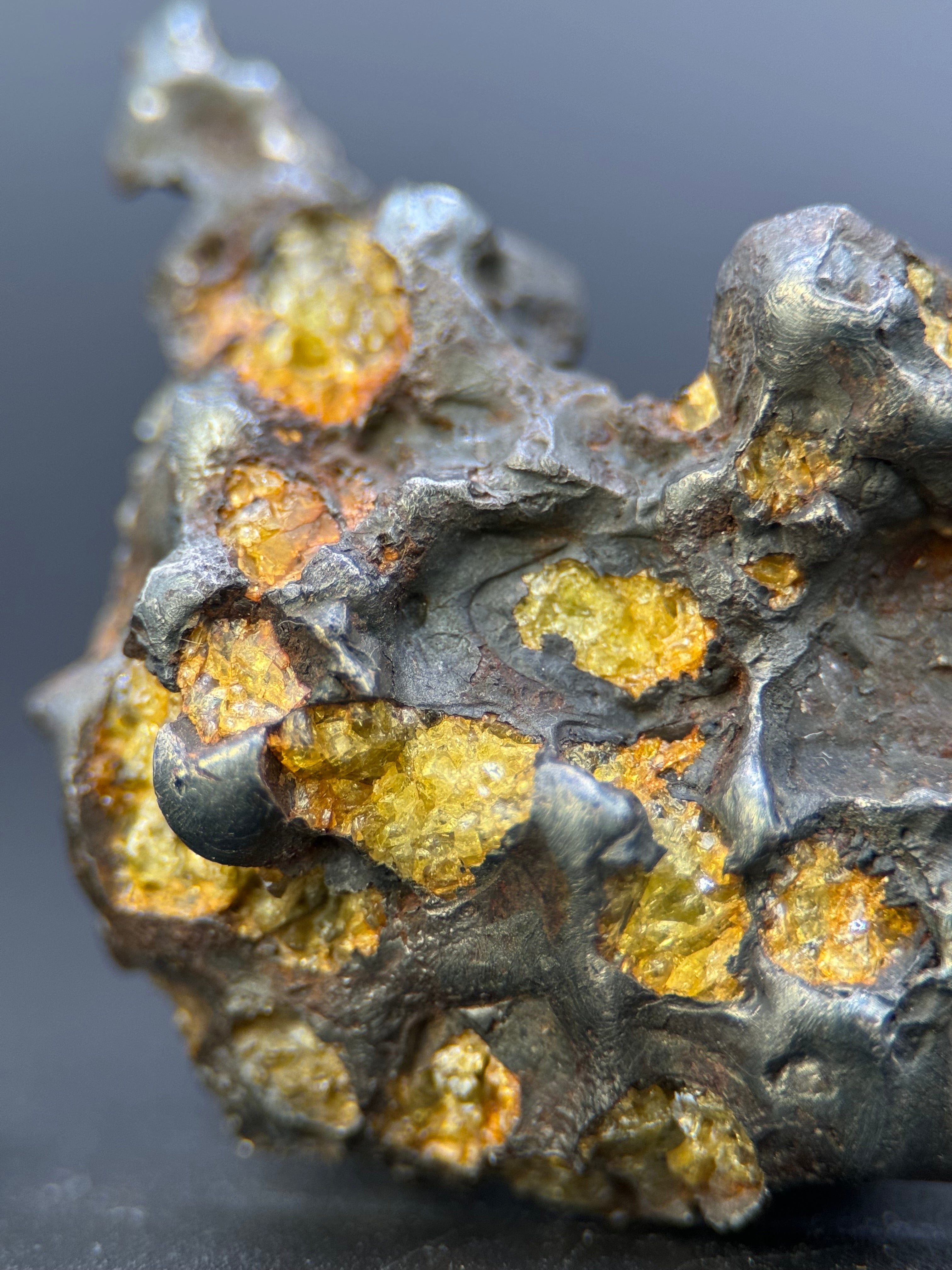 IMILAC PALLASITE METEORITE, END CUT, CHILE. 25,36 GRAMS.
