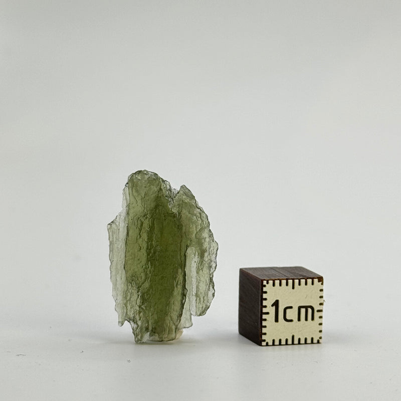 RAW MOLDAVITE, CZECH REPUBLIC. 2,37 GRAMS.