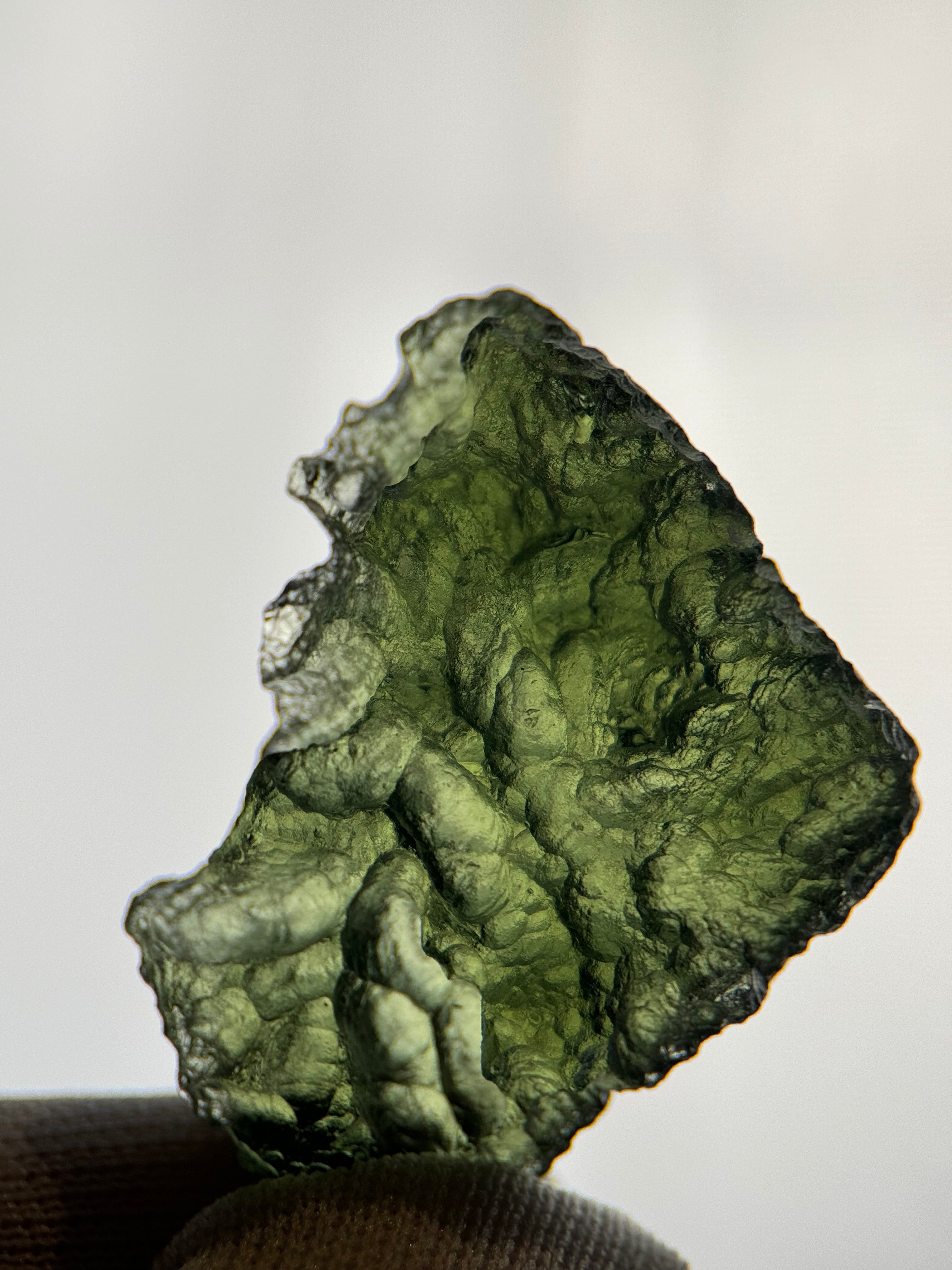 RAW MOLDAVITE, CZECH REPUBLIC. 5,64 GRAMS.