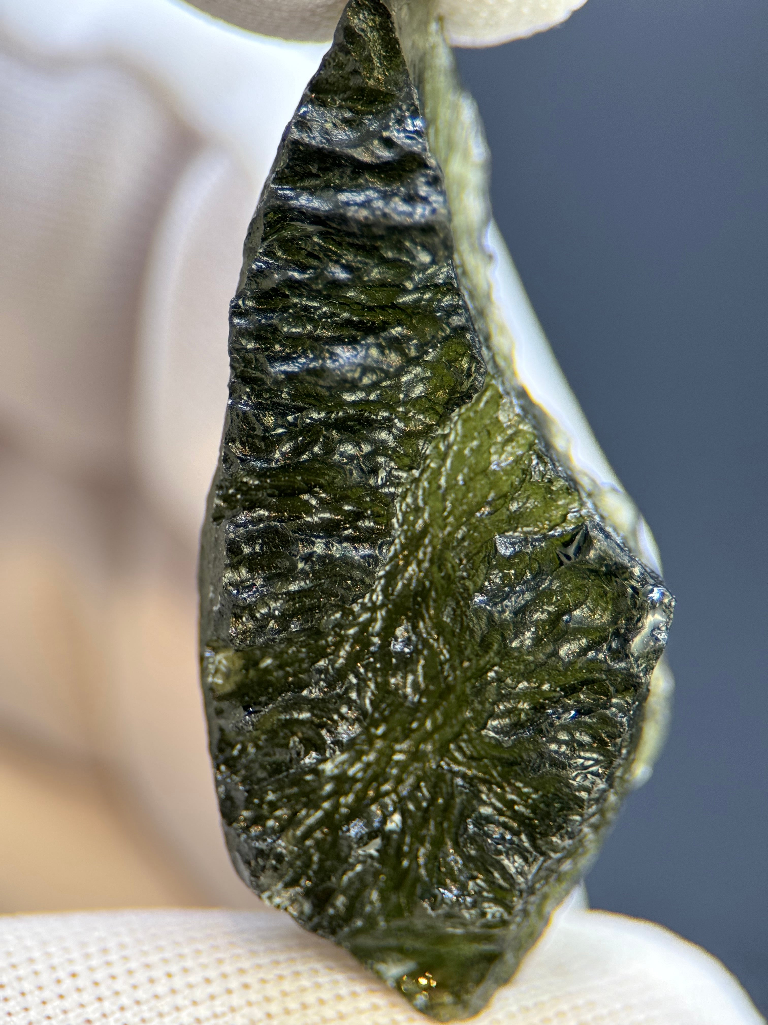 RAW MOLDAVITE, CZECH REPUBLIC. 9,13 GRAMS.