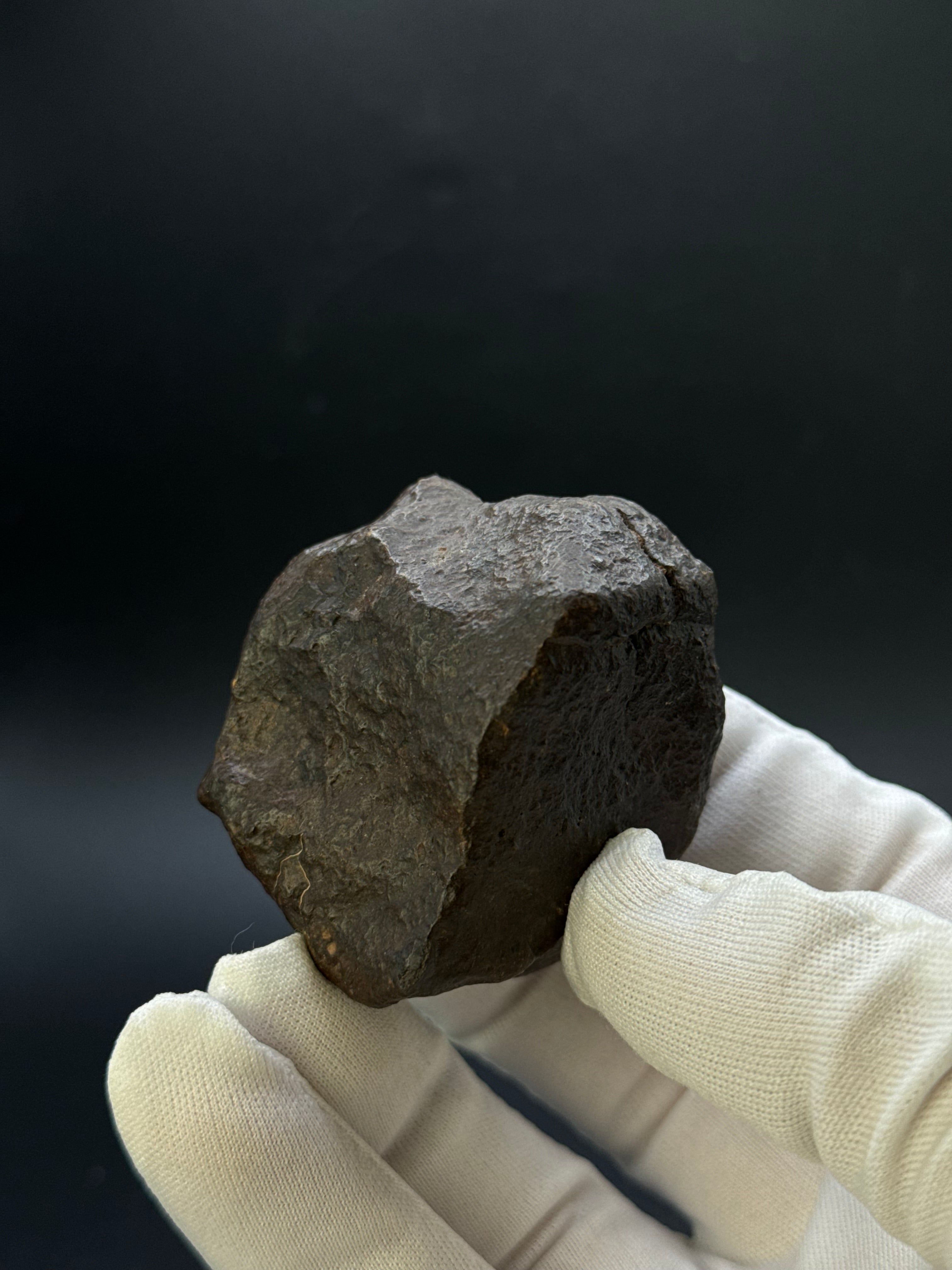 CHONDRITE METEORITE, NORTH WEST AFRICA. 184,6 GRAMS.