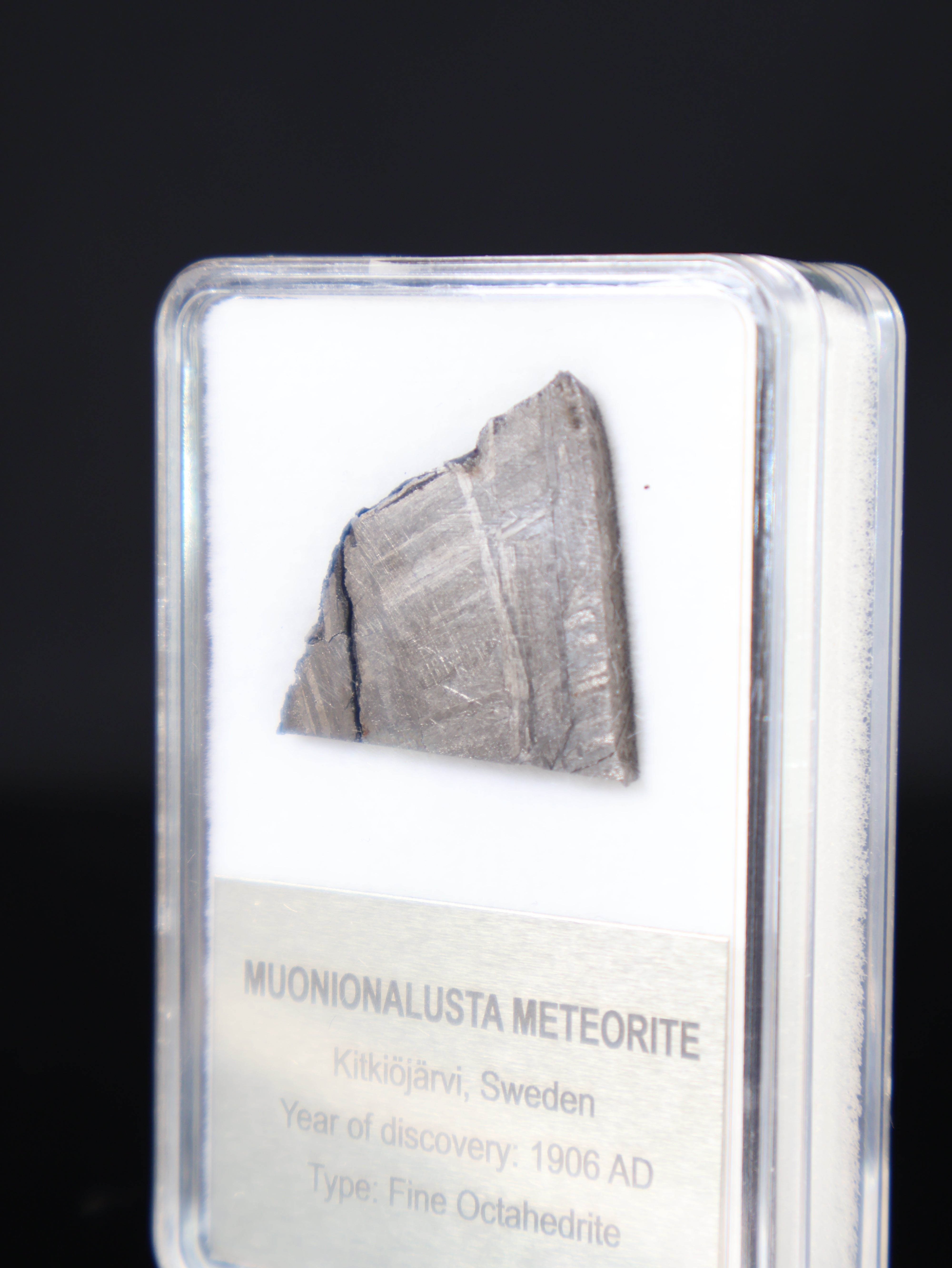 MUONIONALUSTA METEORITE, SWEDEN. DISPLAY BOX. 5,66 GRAMS.