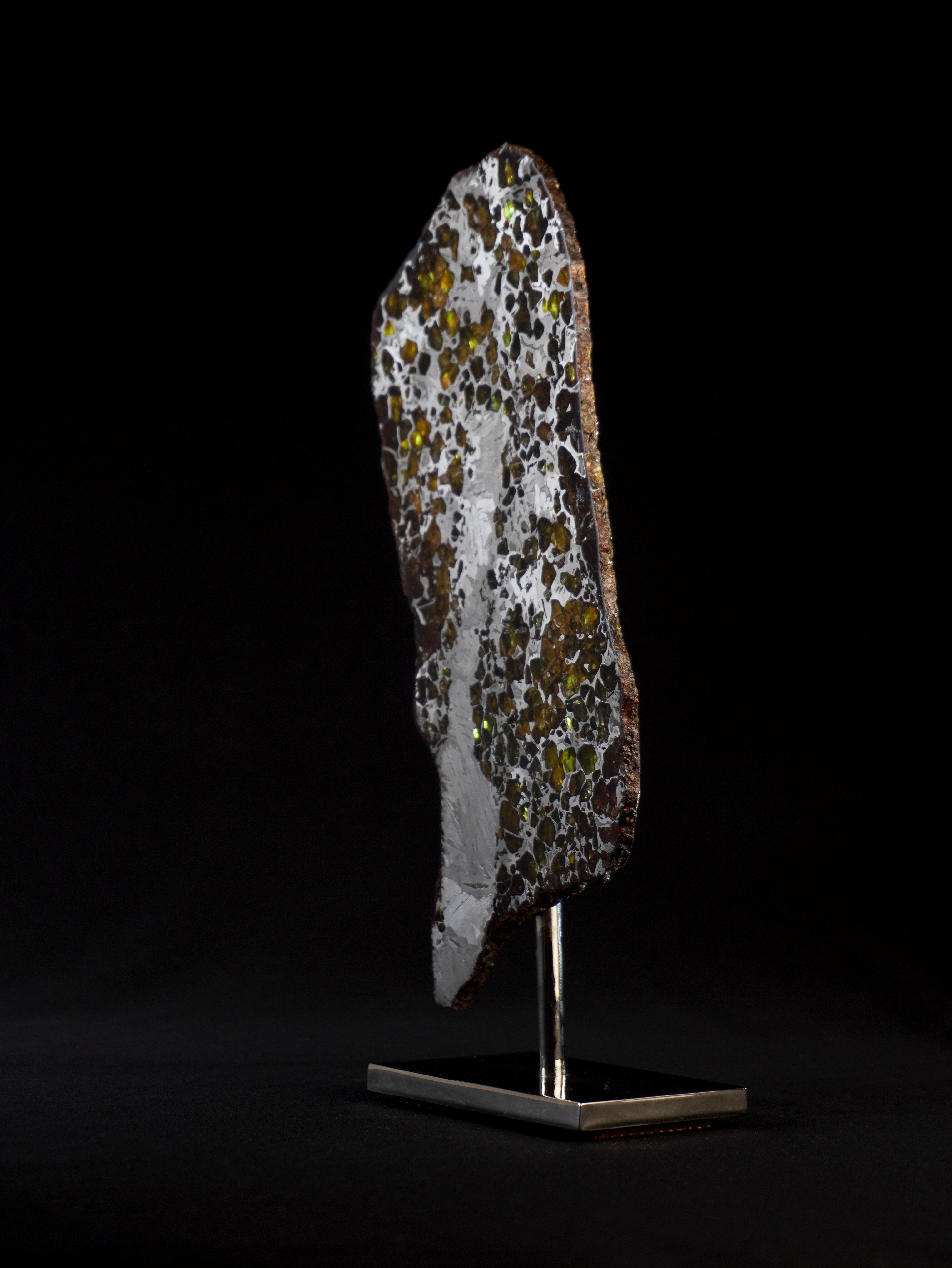 SEYMCHAN METEORITE, MAGADAN REGION, RUSSIA. 469 GRAMS.