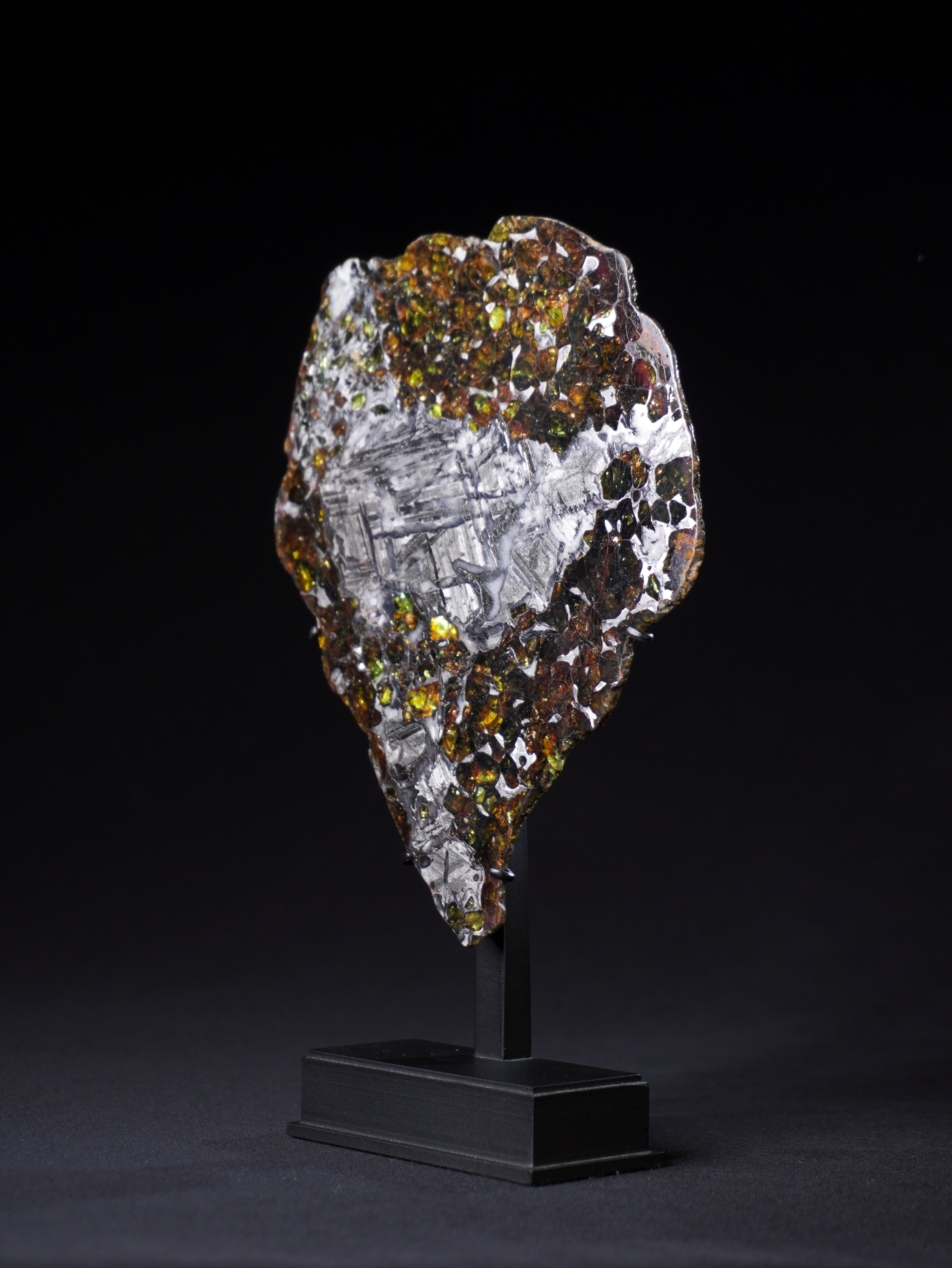 SEYMCHAN METEORITE, MAGADAN REGION, RUSSIA. 187  GRAMS.