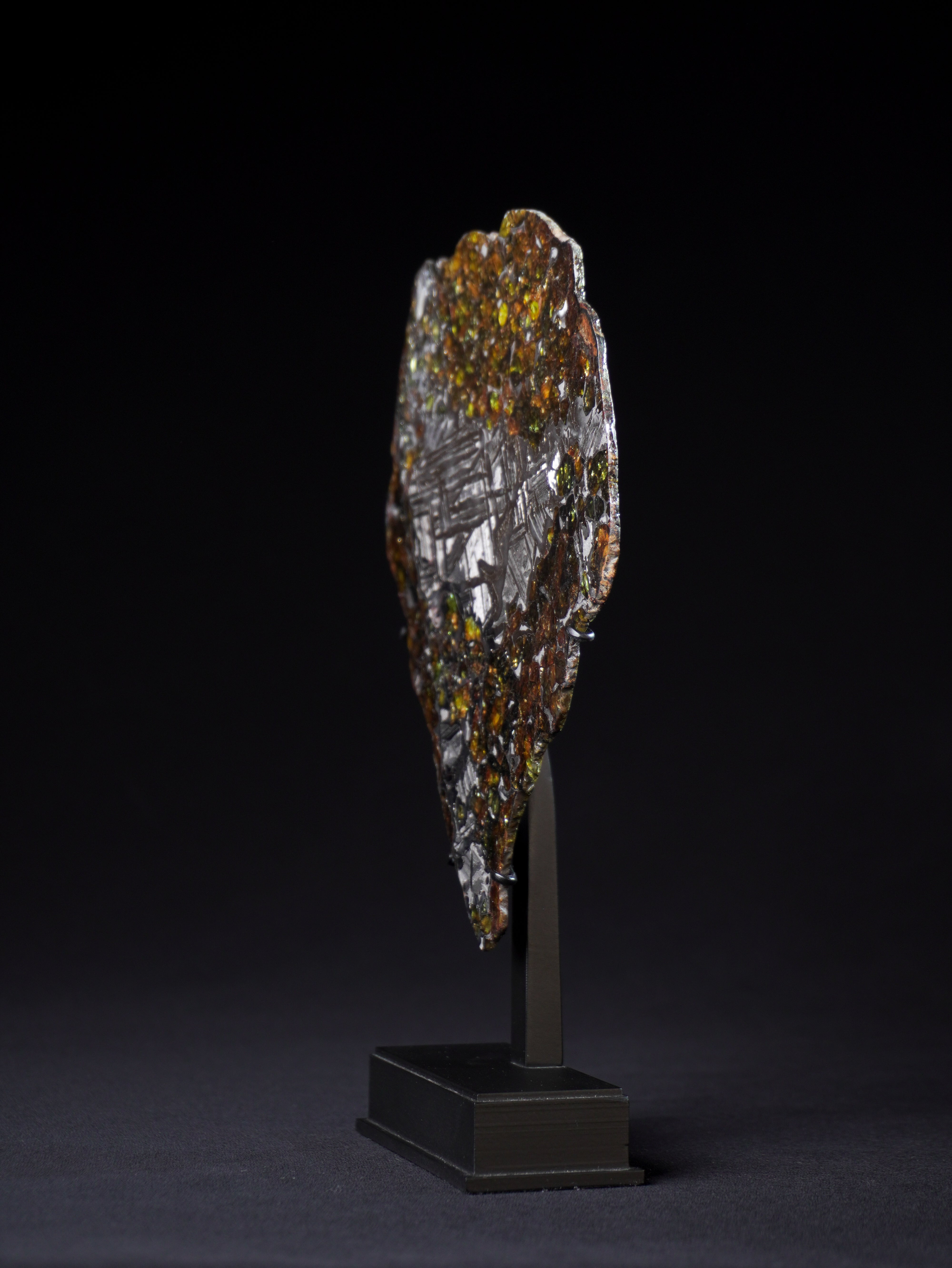 SEYMCHAN METEORITE, MAGADAN REGION, RUSSIA. 187  GRAMS.